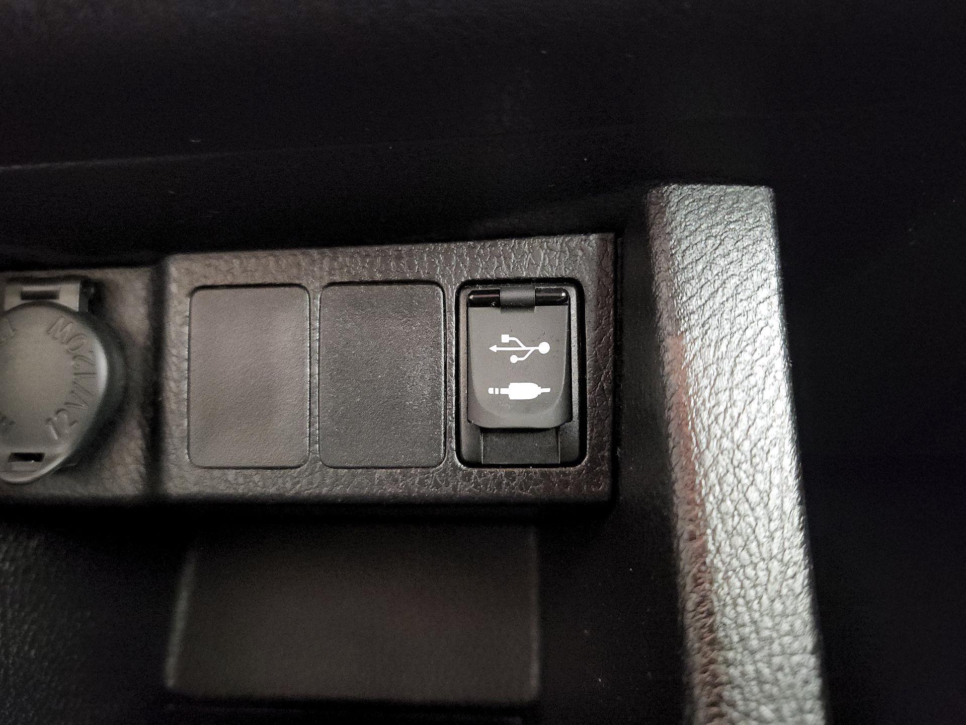 Thumbnail: 2019 Toyota Corolla - 18