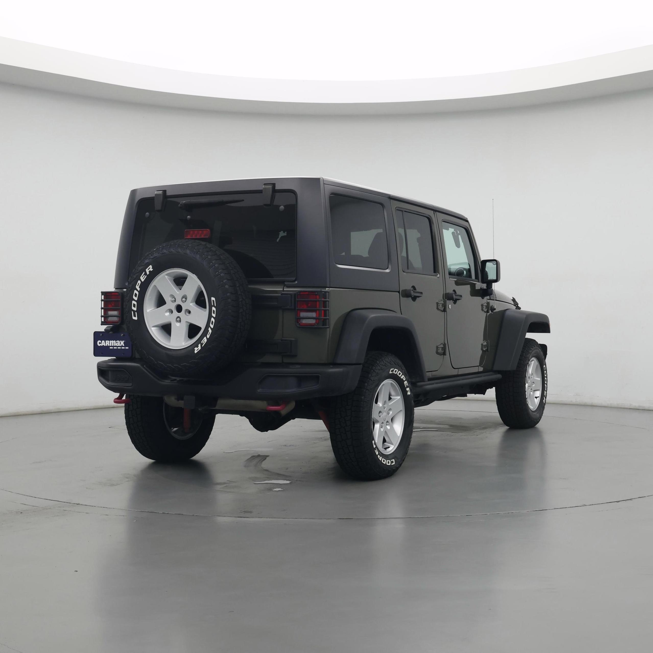Thumbnail: 2015 Jeep Wrangler - 8