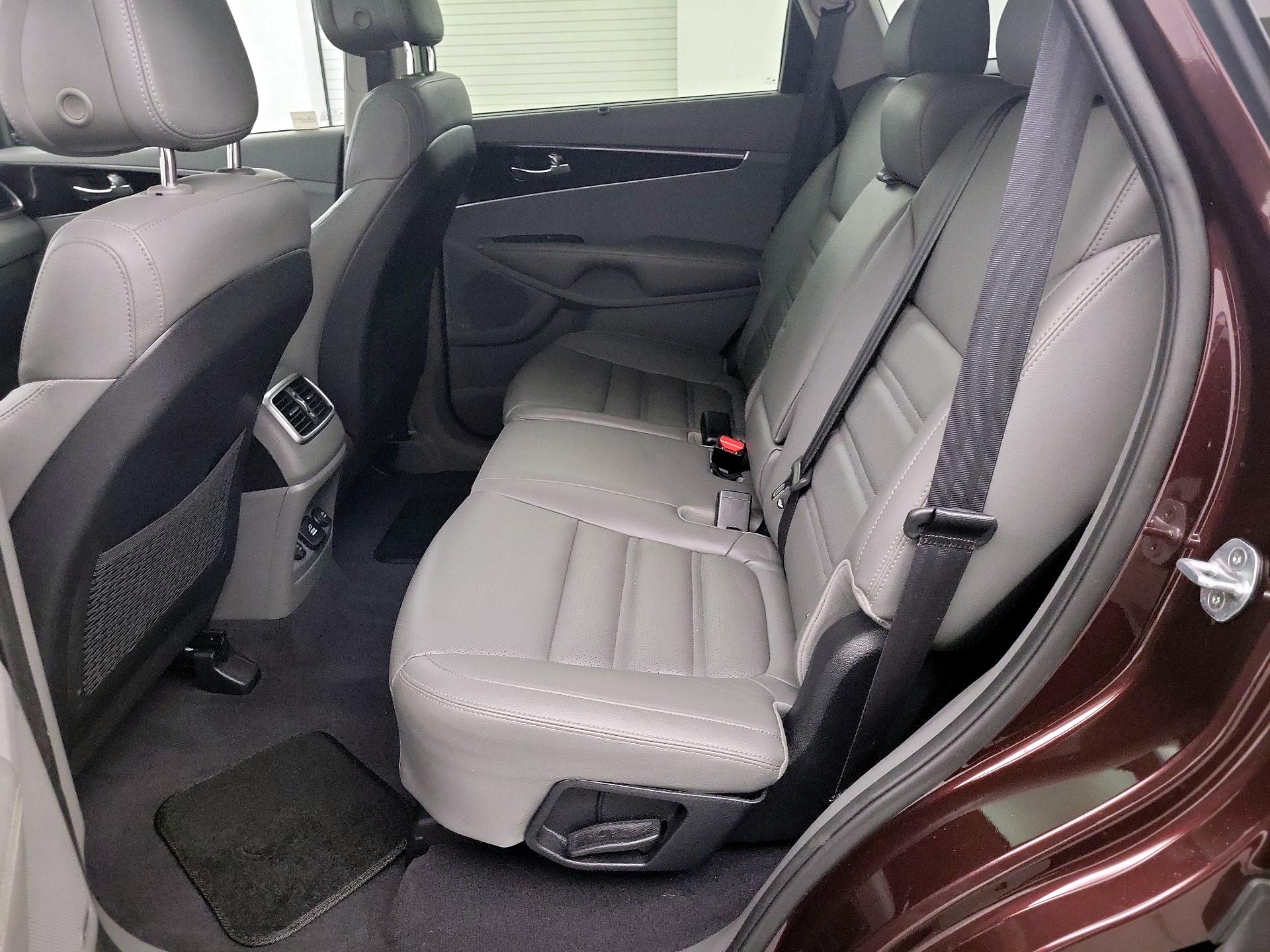 Thumbnail: 2016 Kia Sorento - 19