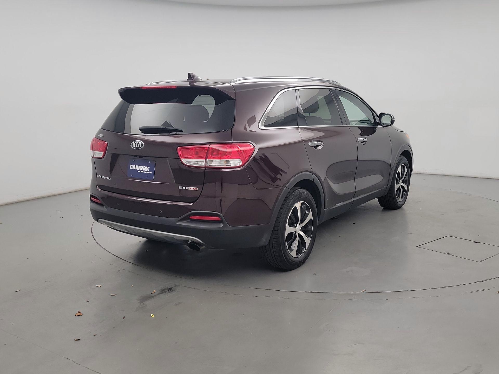 Thumbnail: 2016 Kia Sorento - 5