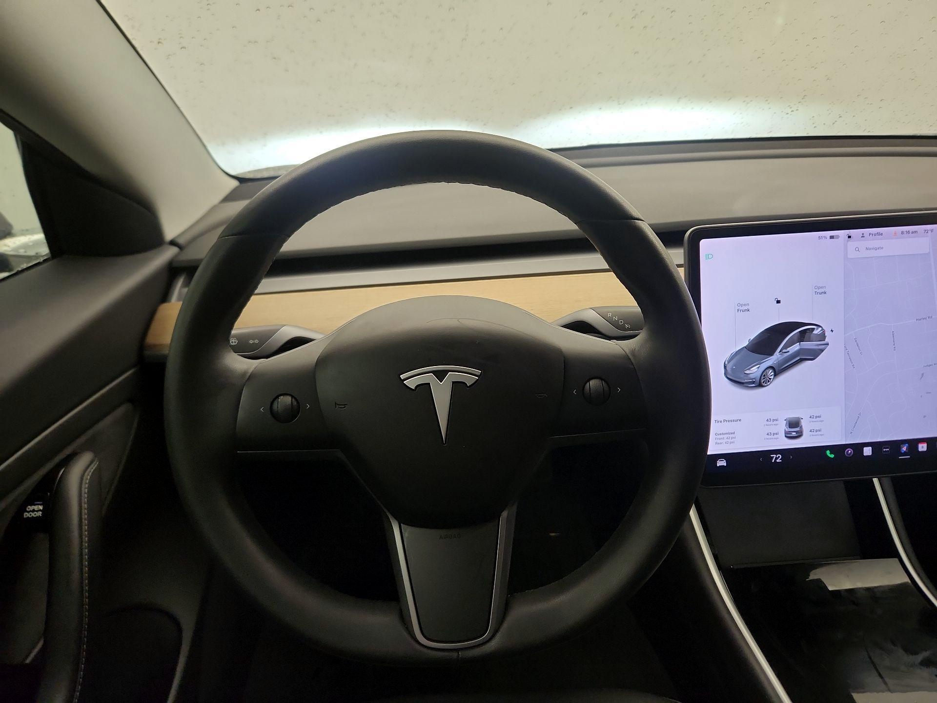 Thumbnail: 2020 Tesla Model 3 - 10