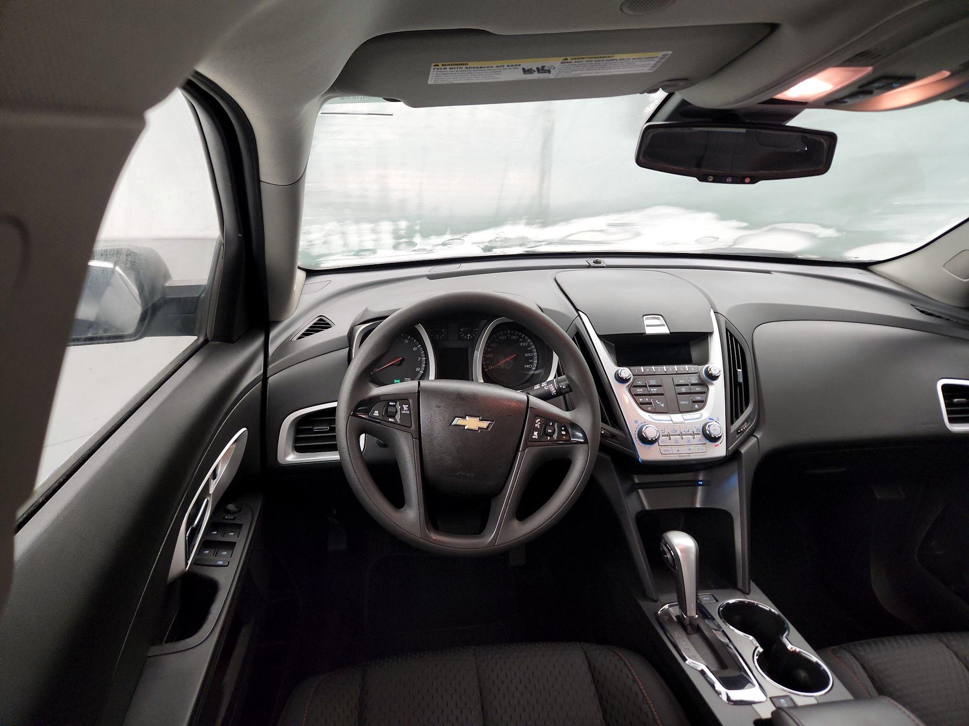 Thumbnail: 2015 Chevrolet Equinox - 10