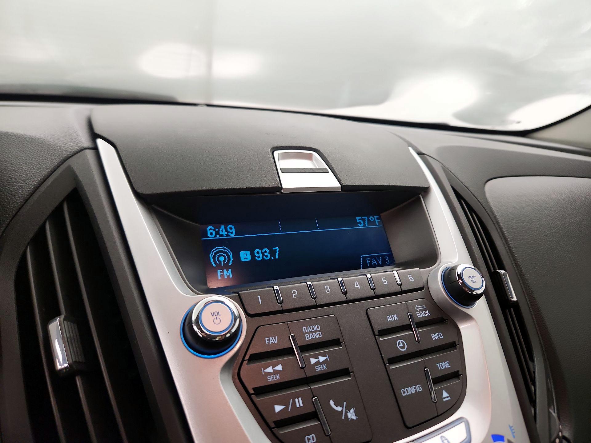 Thumbnail: 2015 Chevrolet Equinox - 14