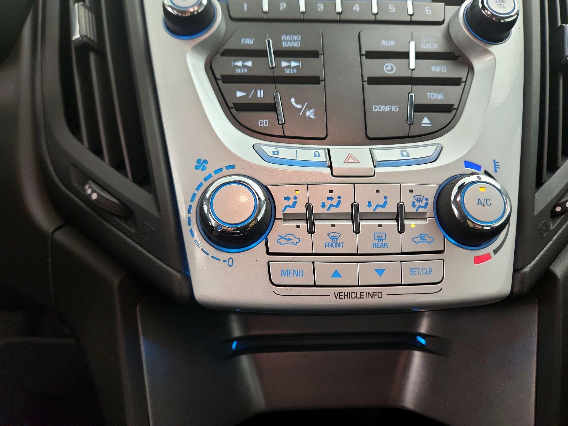 Thumbnail: 2015 Chevrolet Equinox - 15