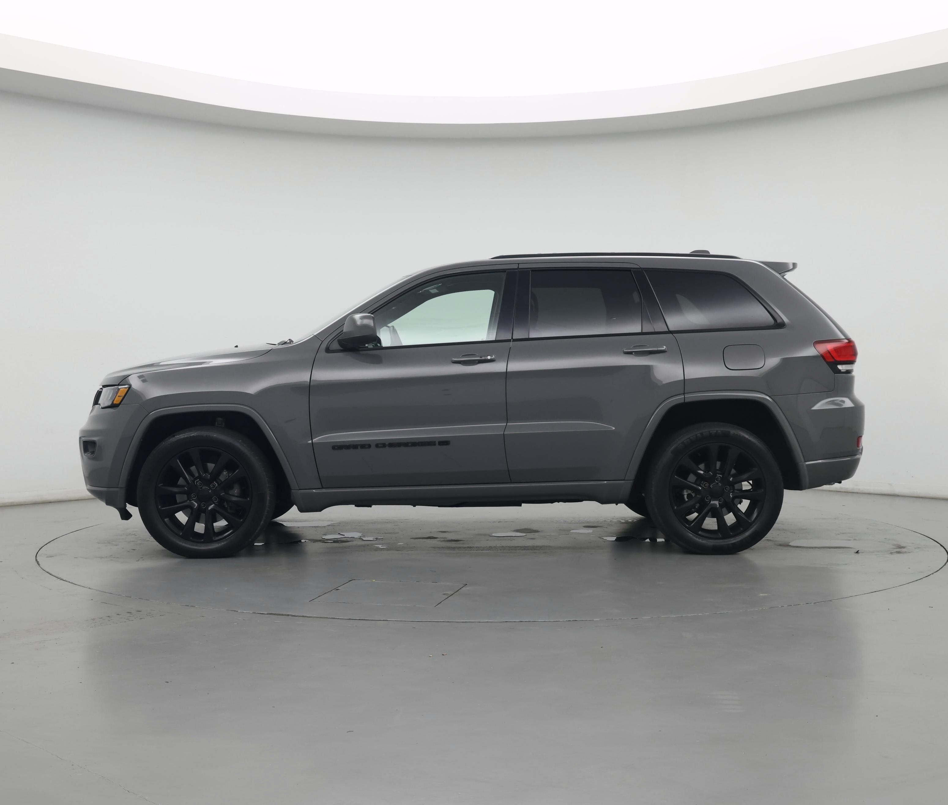 Thumbnail: 2022 Jeep Grand Cherokee - 3