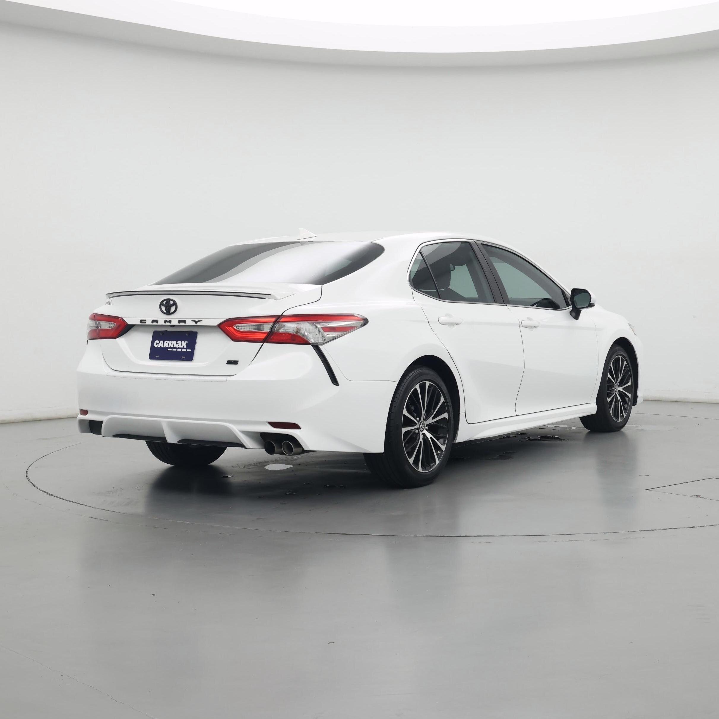 Thumbnail: 2019 Toyota Camry - 8