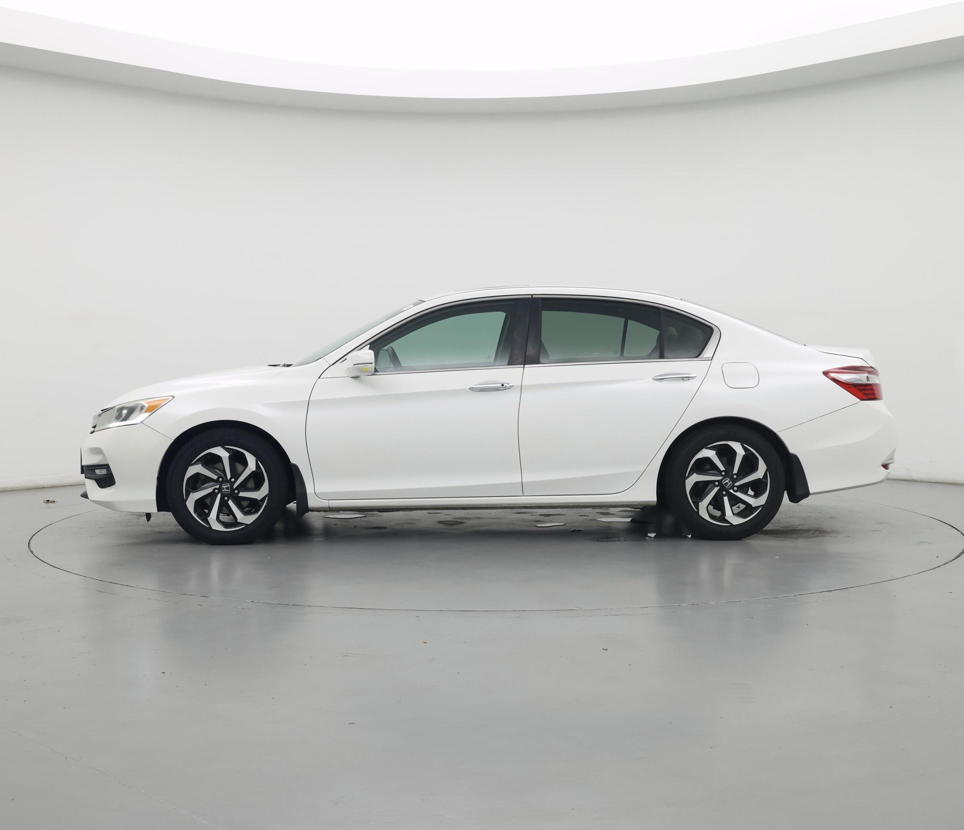 Thumbnail: 2017 Honda Accord - 3