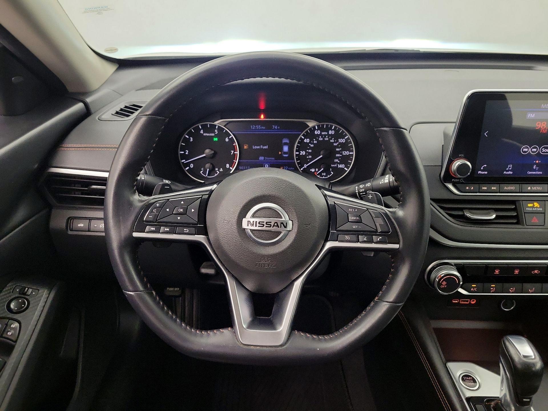 Thumbnail: 2020 Nissan Altima - 10
