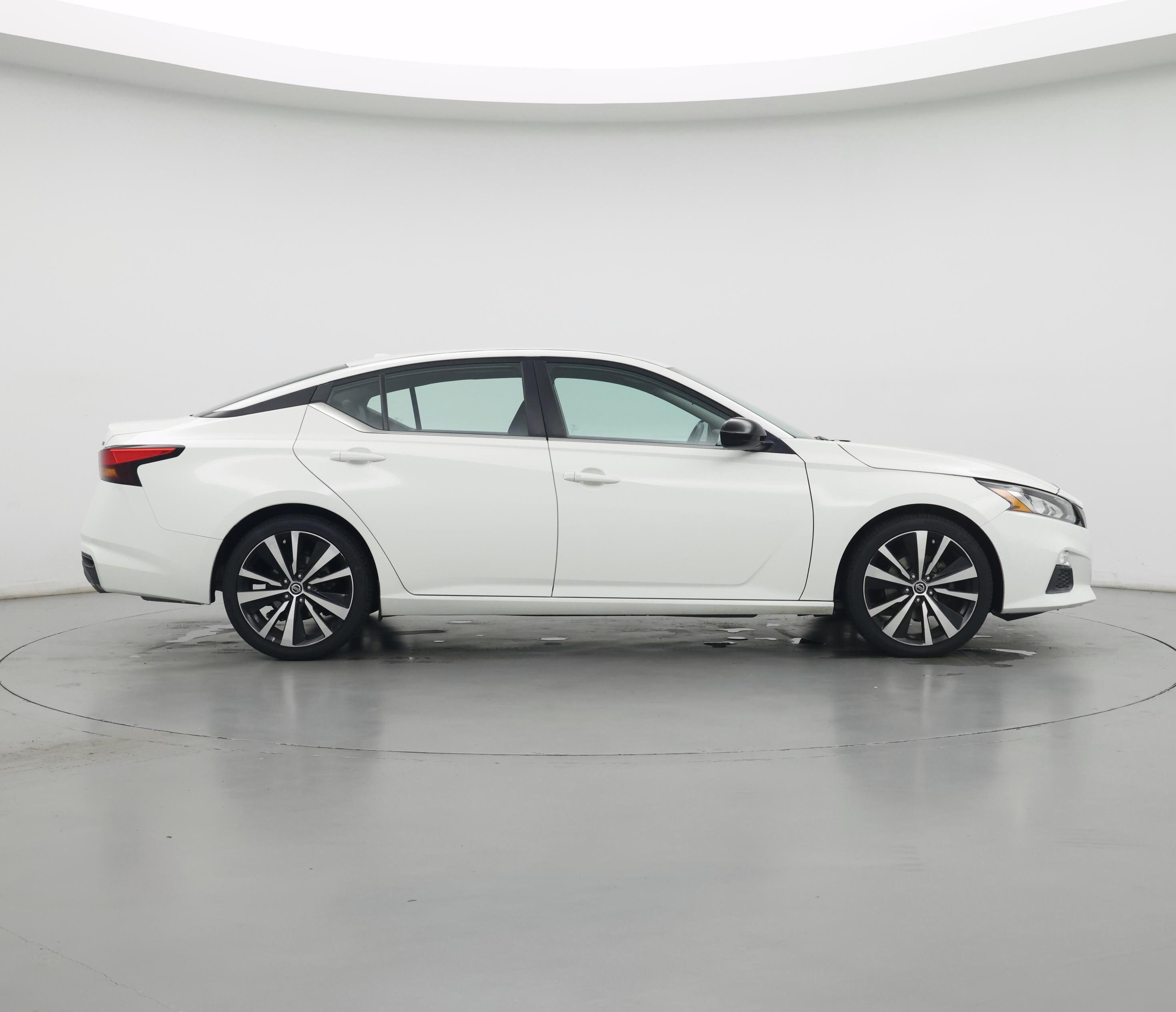 Thumbnail: 2020 Nissan Altima - 7