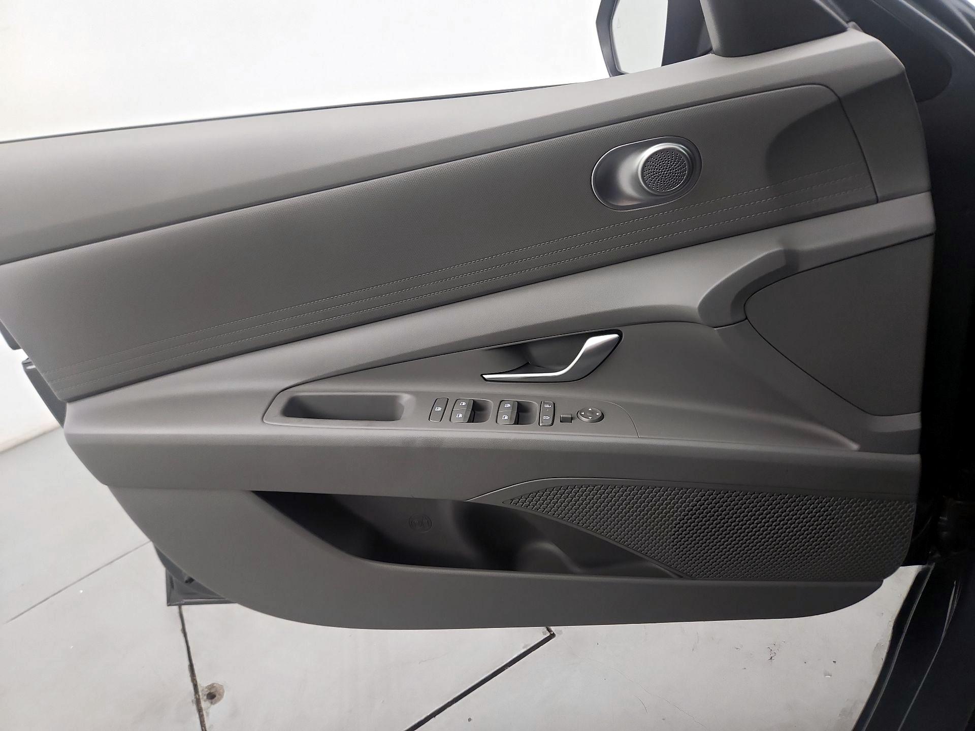 Thumbnail: 2024 Hyundai Elantra - 12