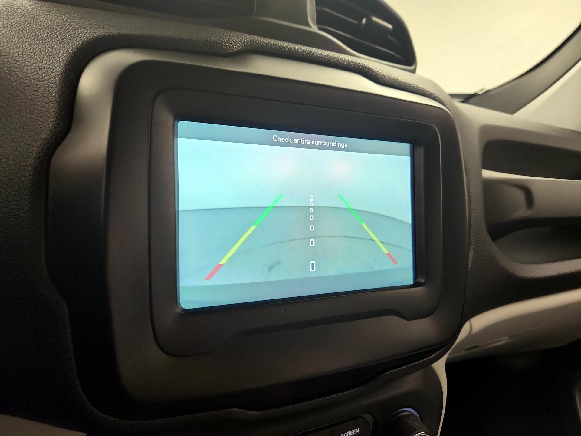 Thumbnail: 2021 Jeep Renegade - 14