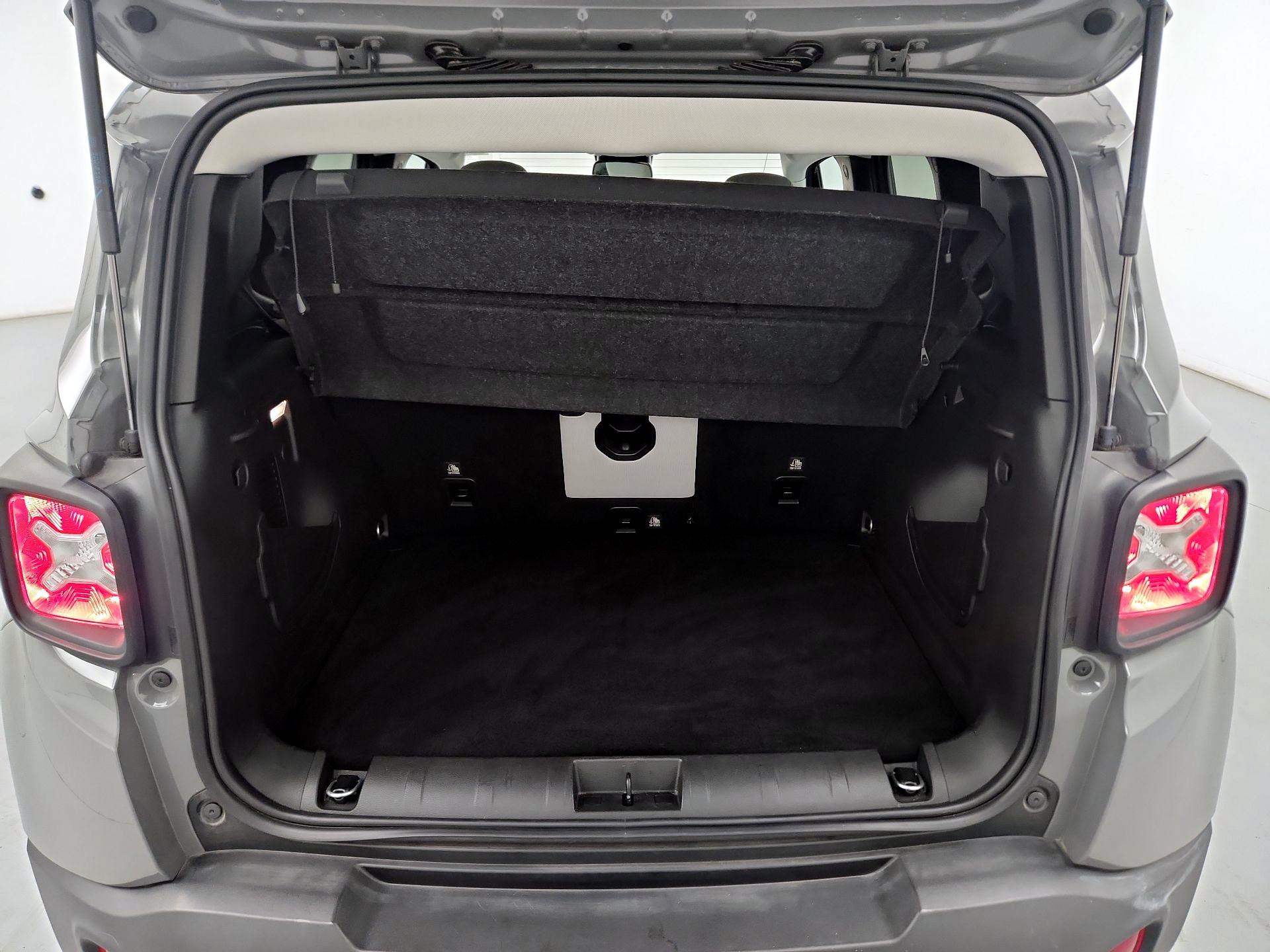 Thumbnail: 2021 Jeep Renegade - 20