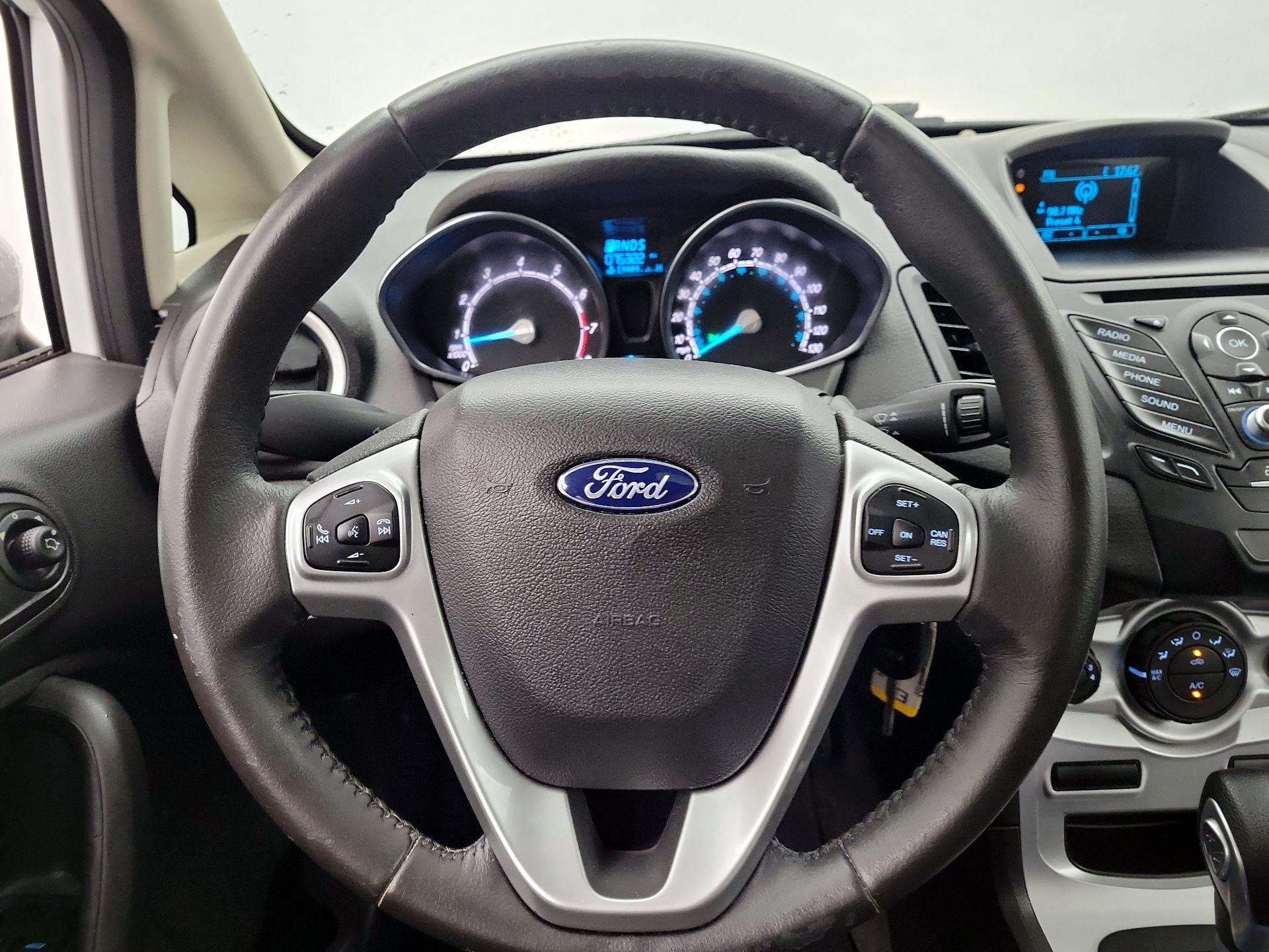 Thumbnail: 2016 Ford Fiesta - 10