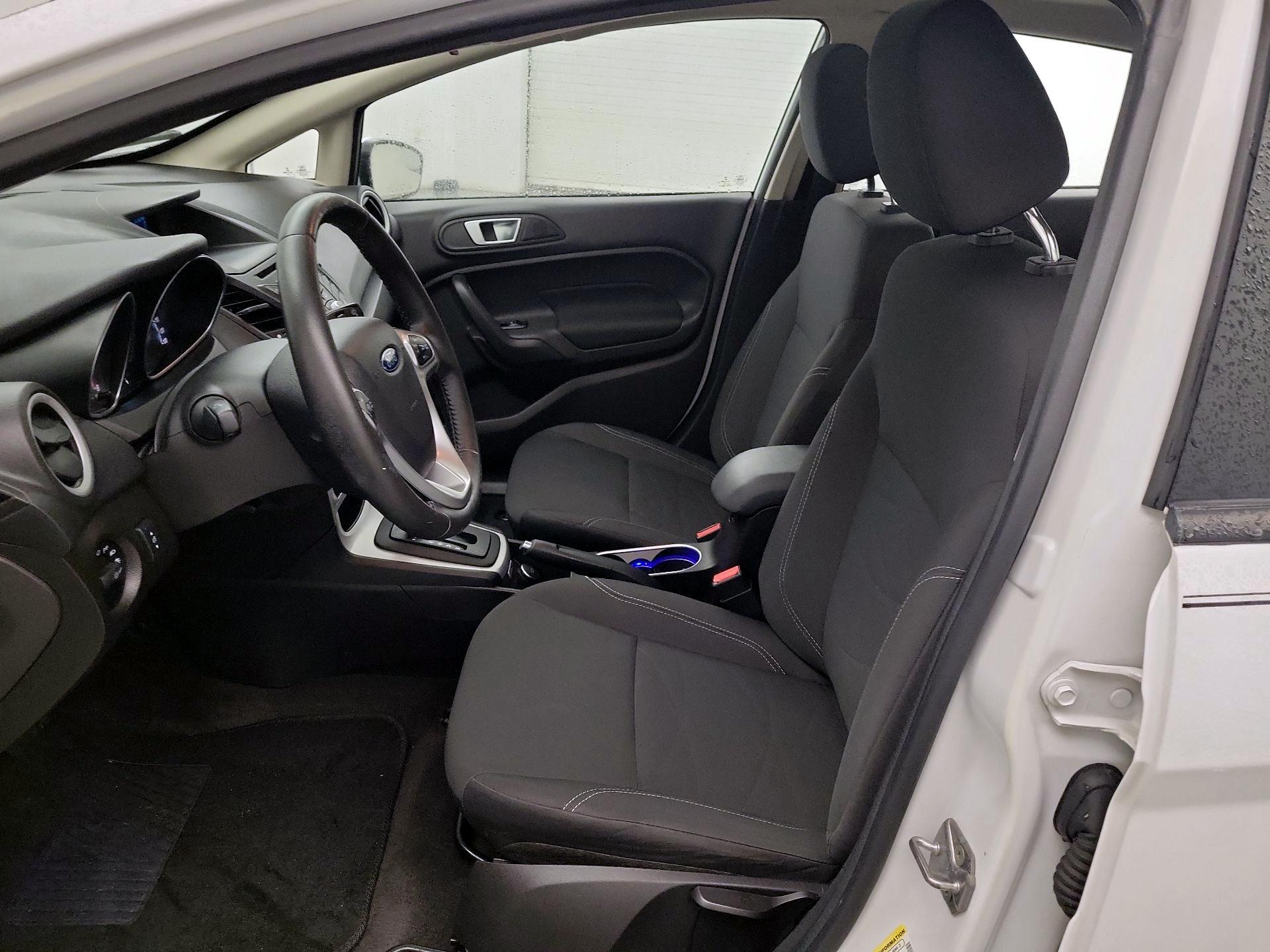 Thumbnail: 2016 Ford Fiesta - 11