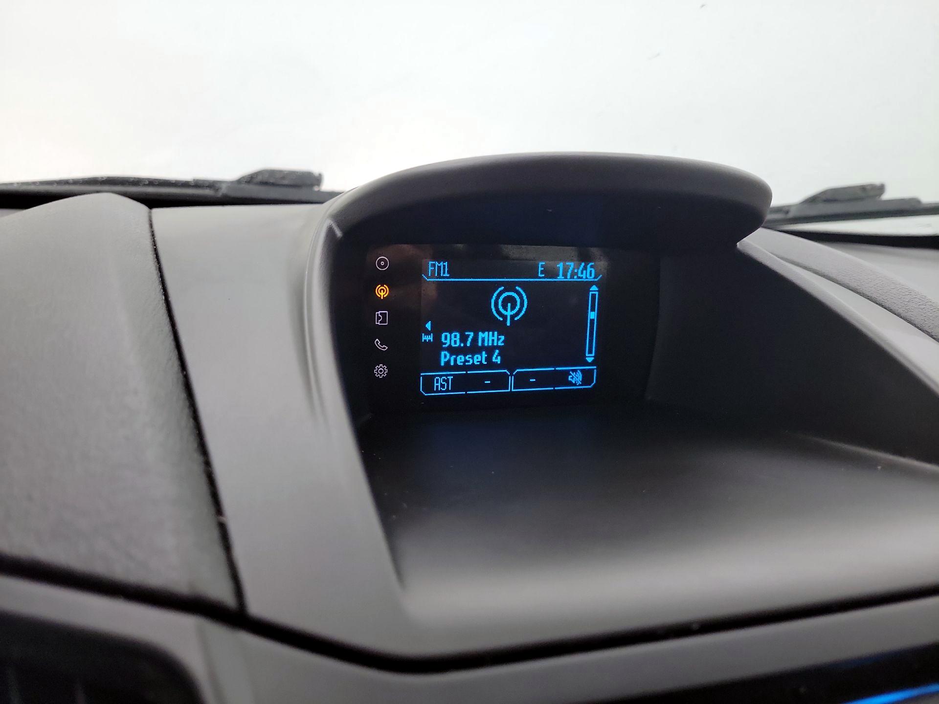 Thumbnail: 2016 Ford Fiesta - 14