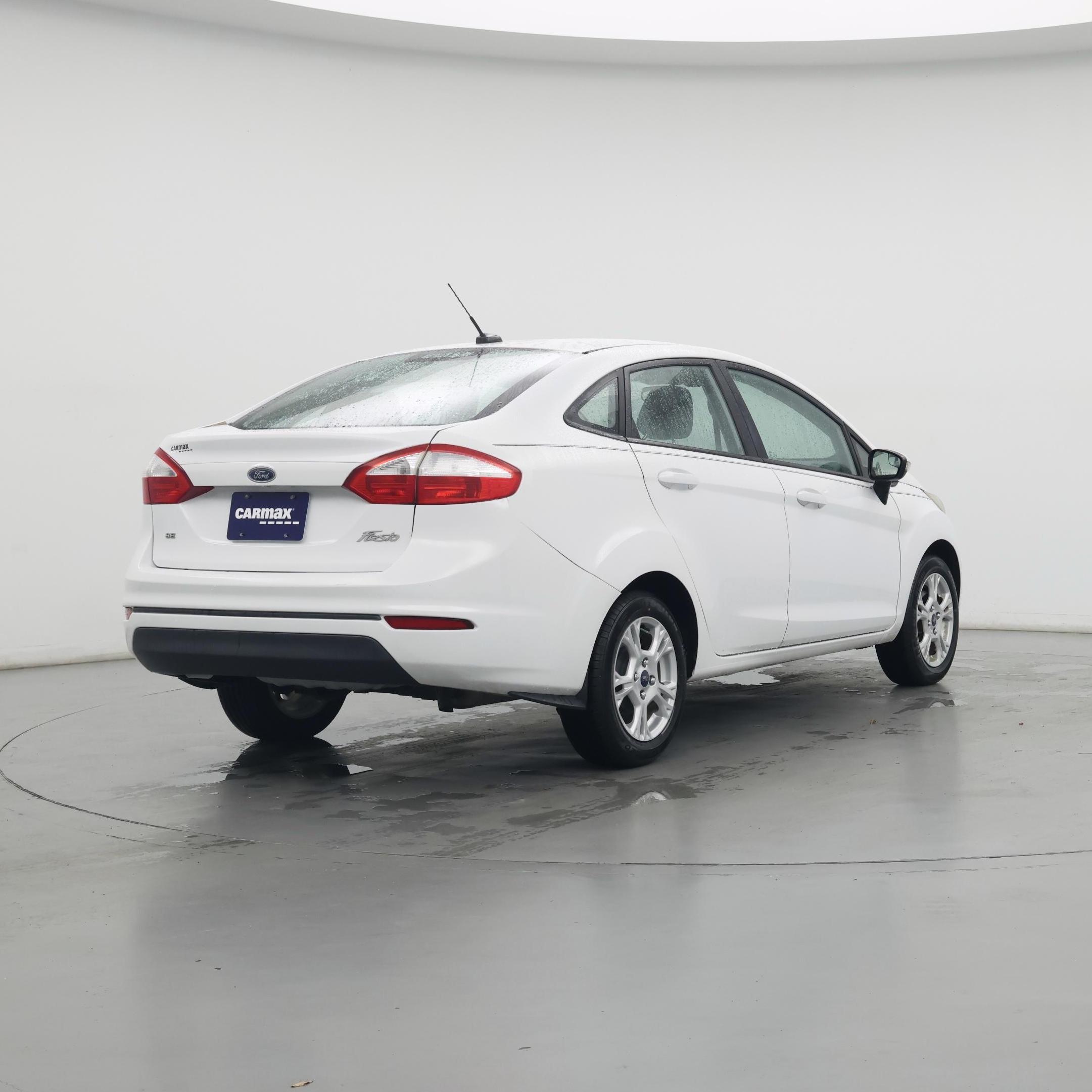 Thumbnail: 2016 Ford Fiesta - 8