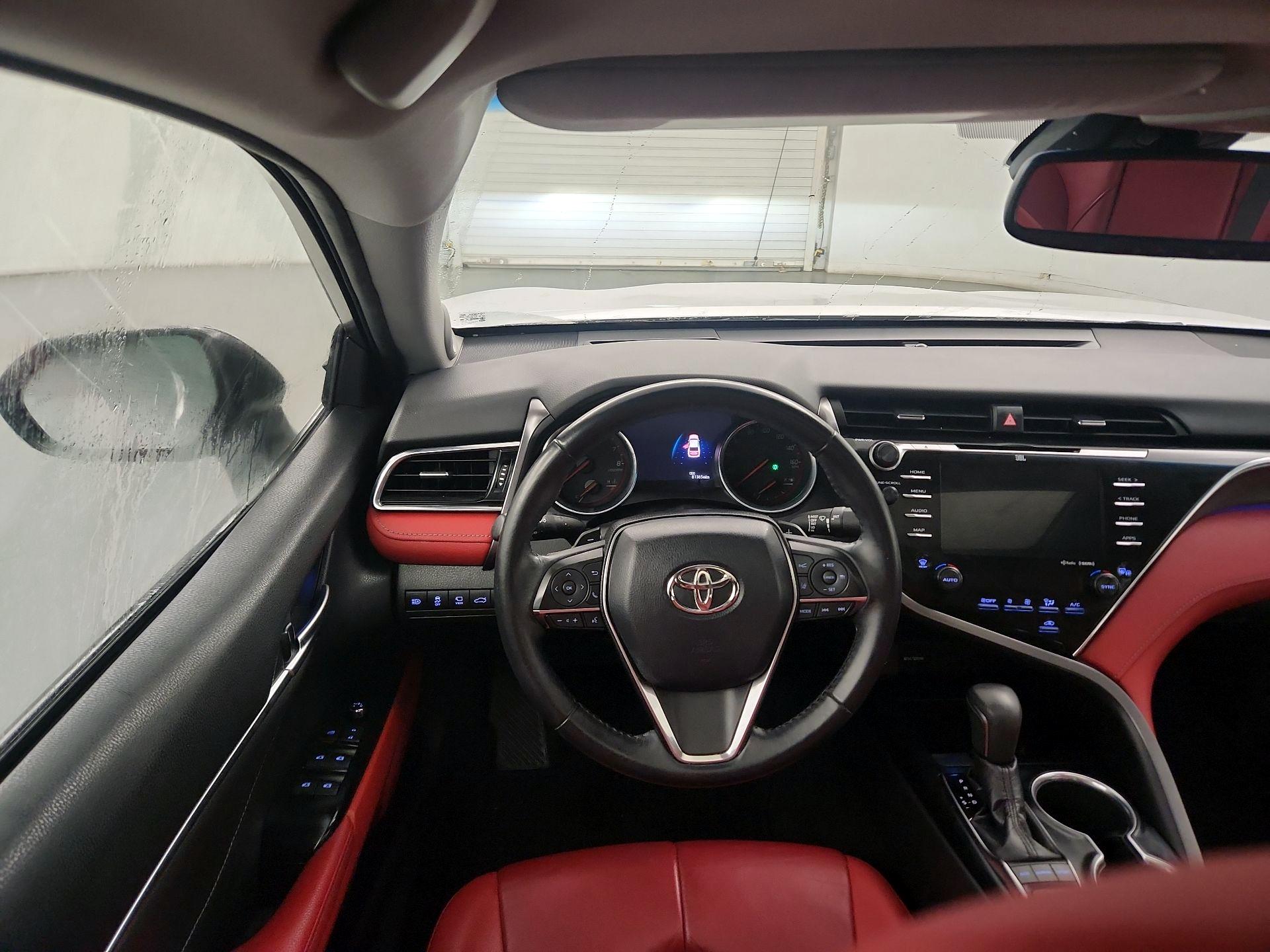 Thumbnail: 2018 Toyota Camry - 10