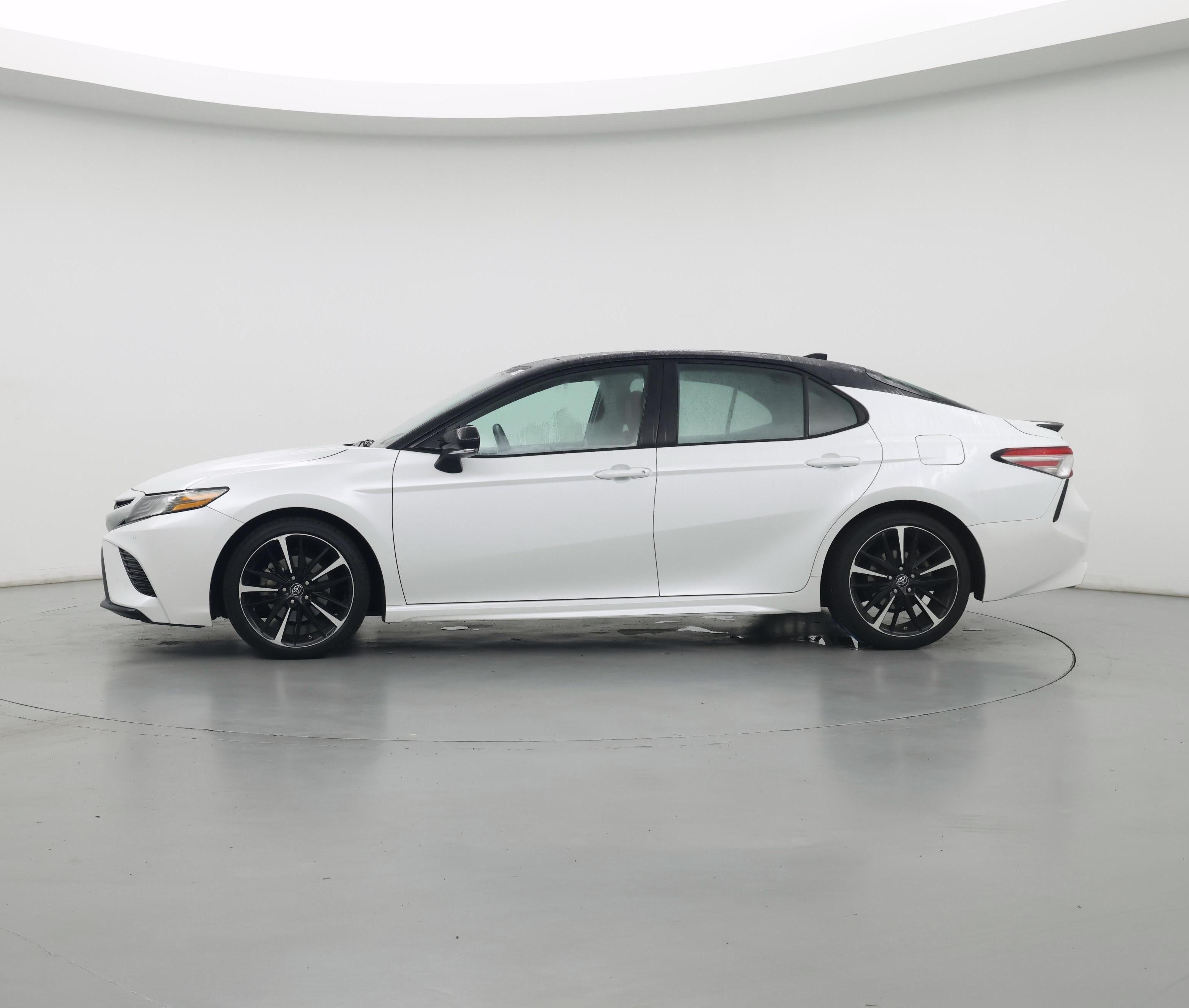 Thumbnail: 2018 Toyota Camry - 3