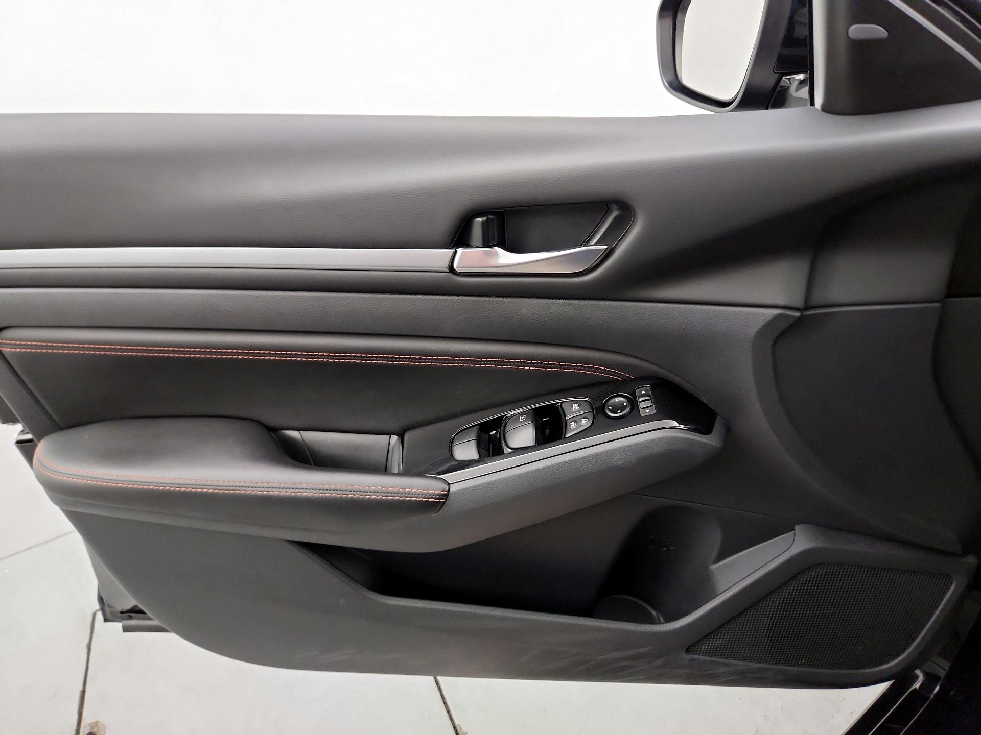 Thumbnail: 2023 Nissan Altima - 12