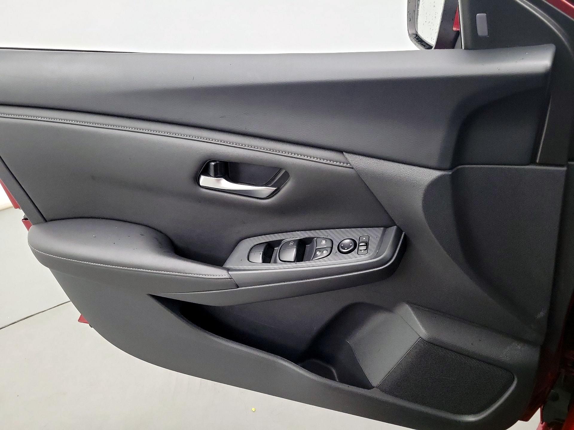 Thumbnail: 2023 Nissan Sentra - 12