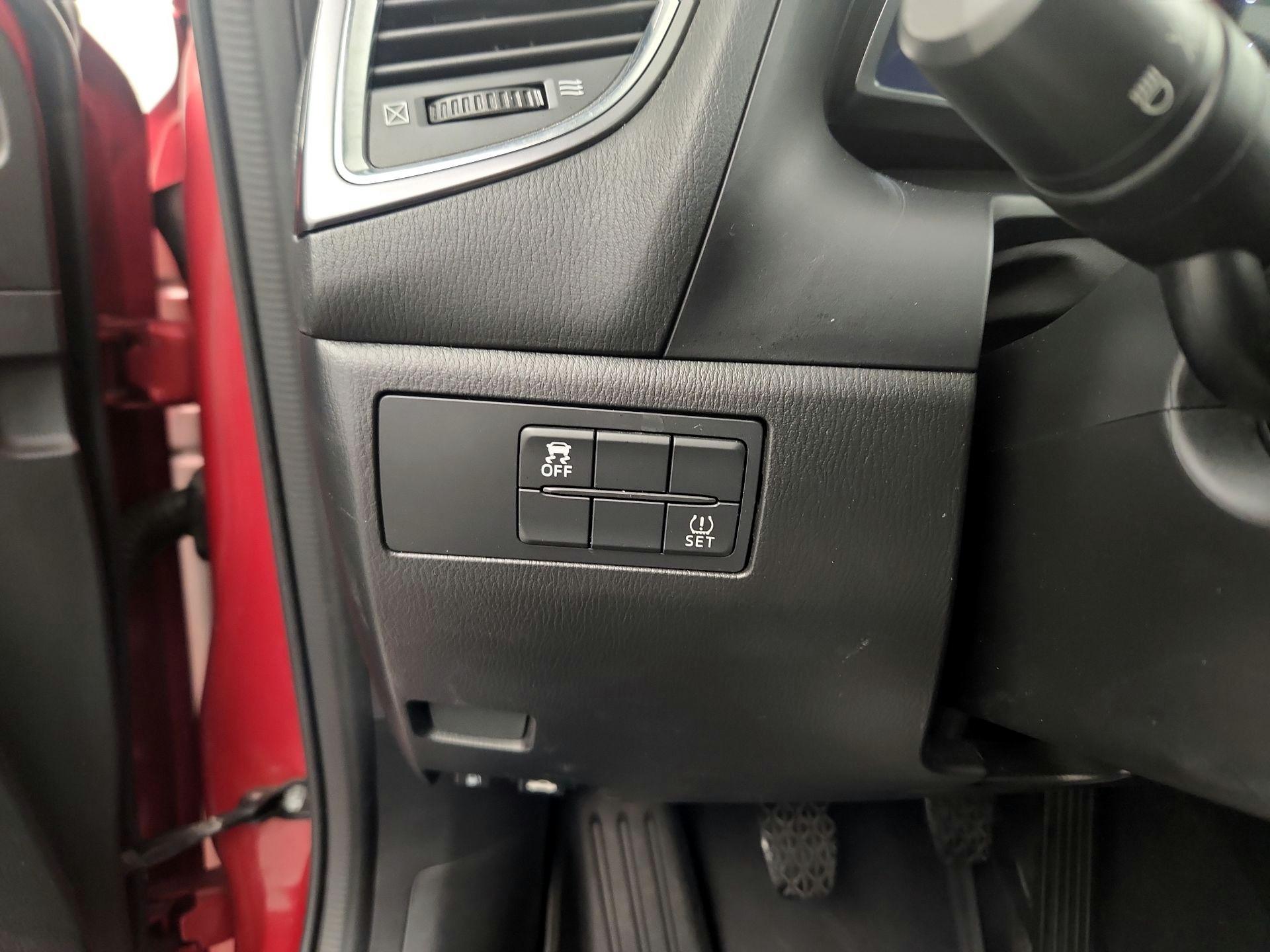 Thumbnail: 2017 Mazda Mazda3 - 11