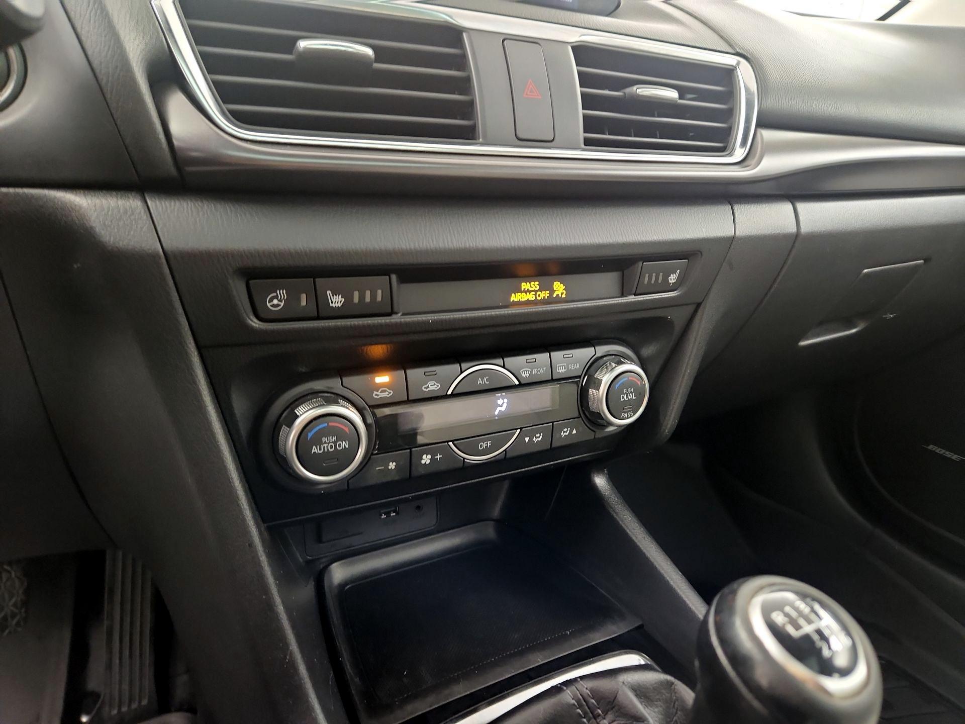 Thumbnail: 2017 Mazda Mazda3 - 14