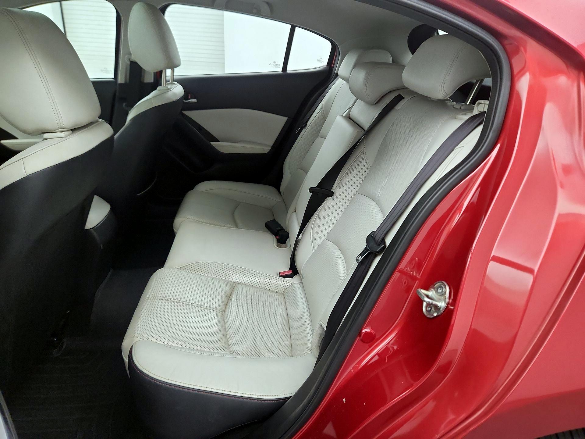 Thumbnail: 2017 Mazda Mazda3 - 18