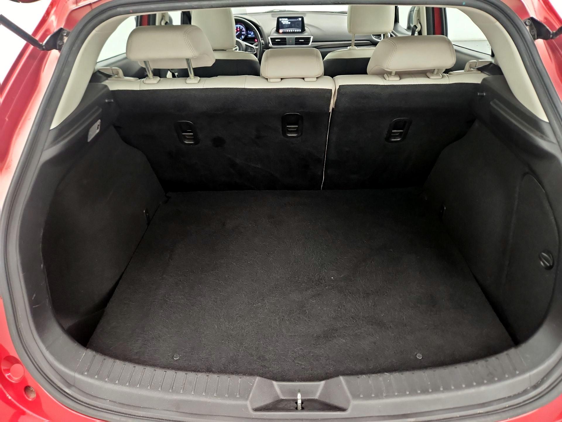 Thumbnail: 2017 Mazda Mazda3 - 19