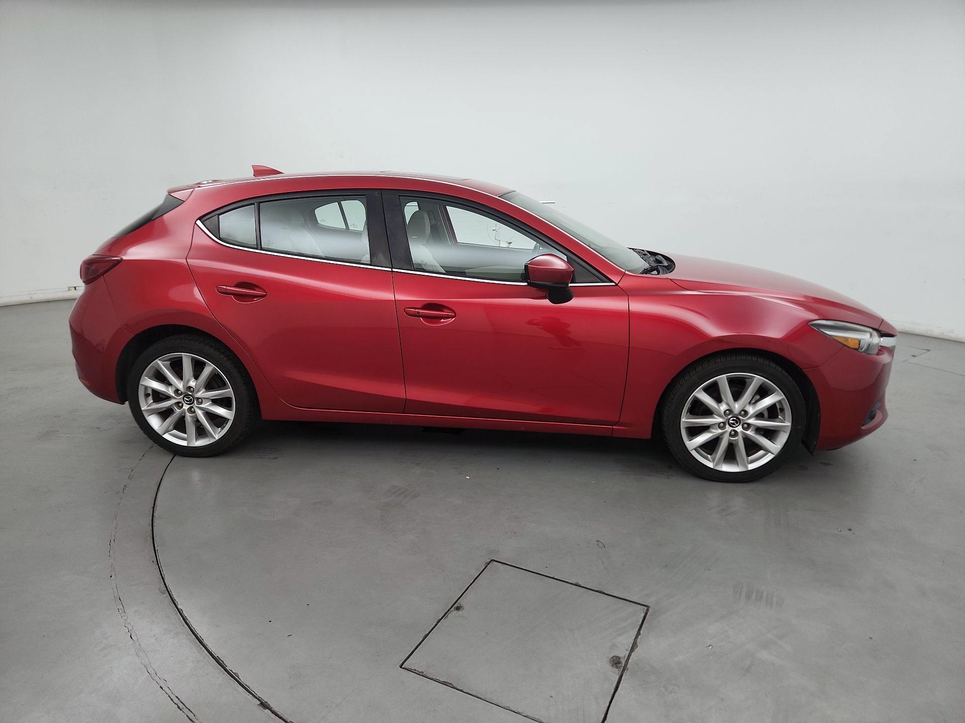 Thumbnail: 2017 Mazda Mazda3 - 4