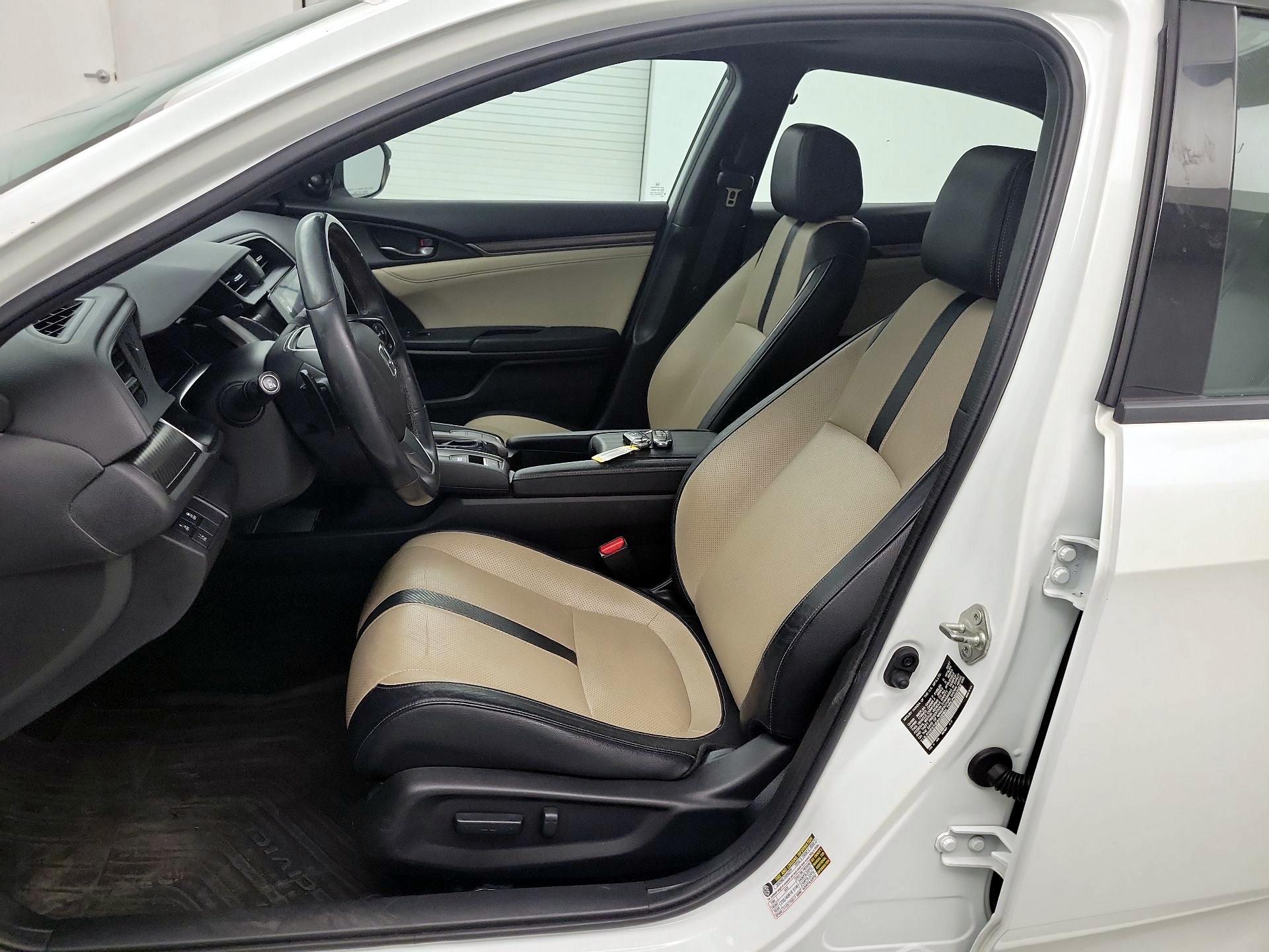 Thumbnail: 2017 Honda Civic - 9