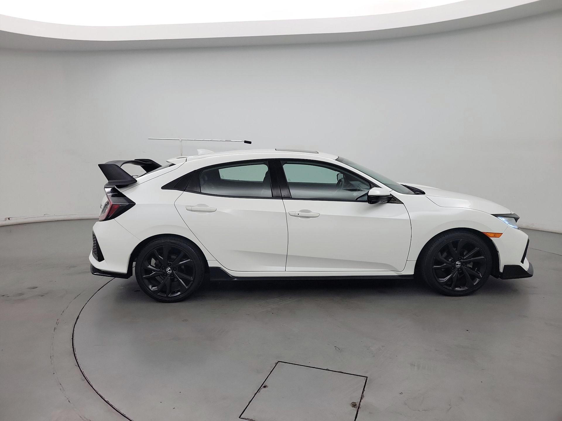 Thumbnail: 2017 Honda Civic - 4