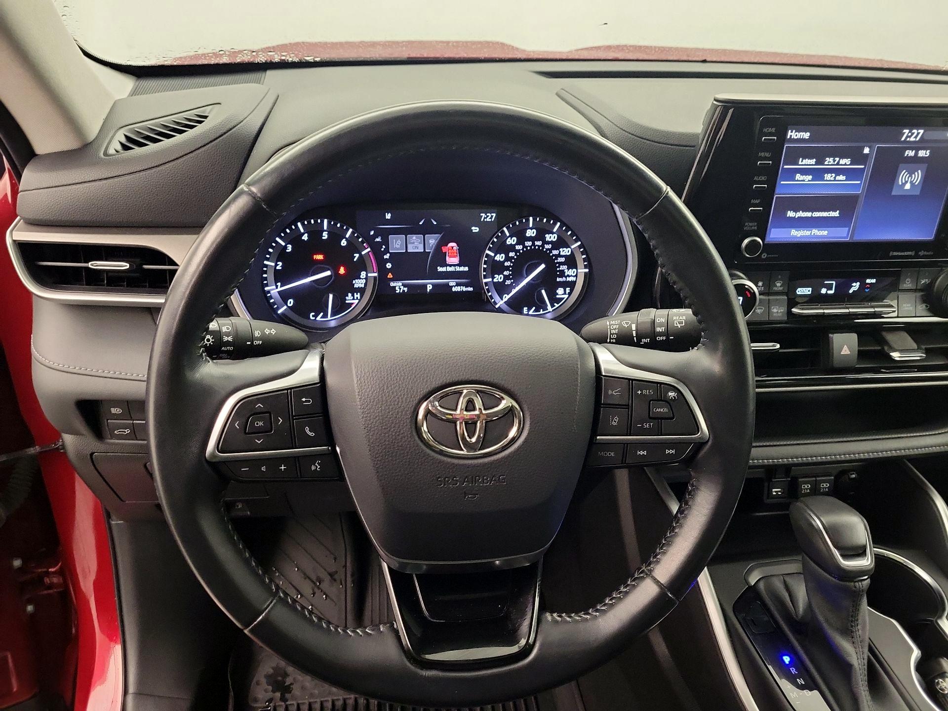 Thumbnail: 2021 Toyota Highlander - 10