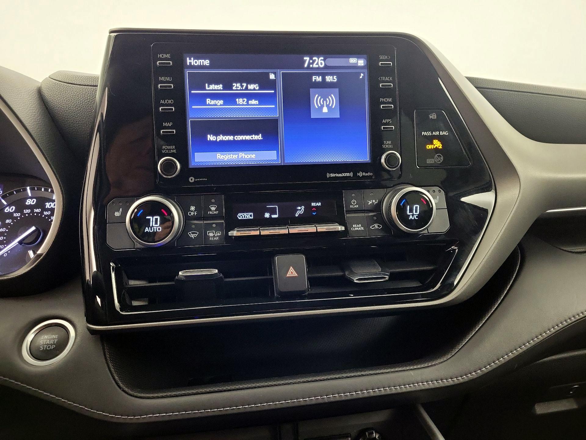 Thumbnail: 2021 Toyota Highlander - 14