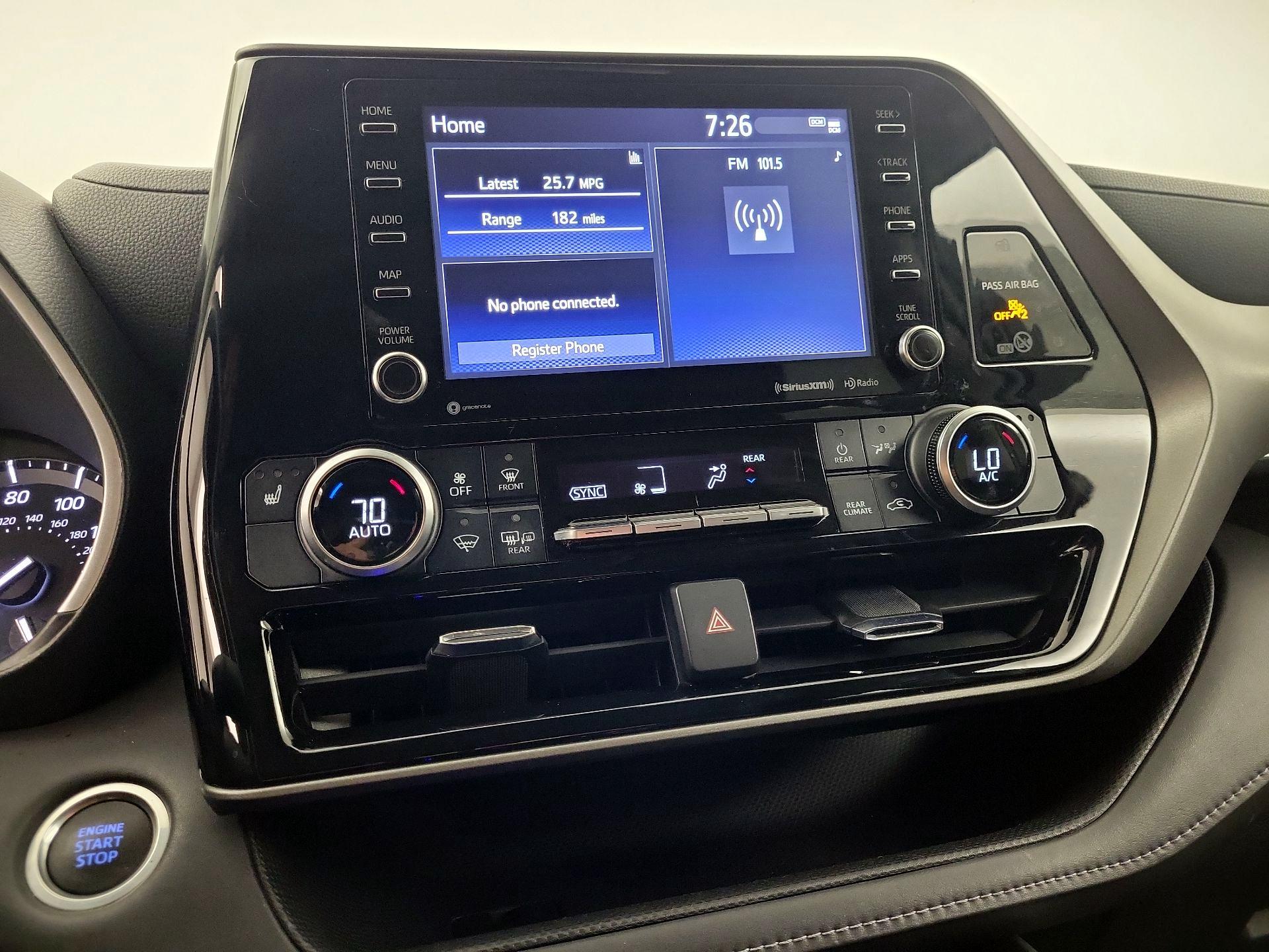 Thumbnail: 2021 Toyota Highlander - 15