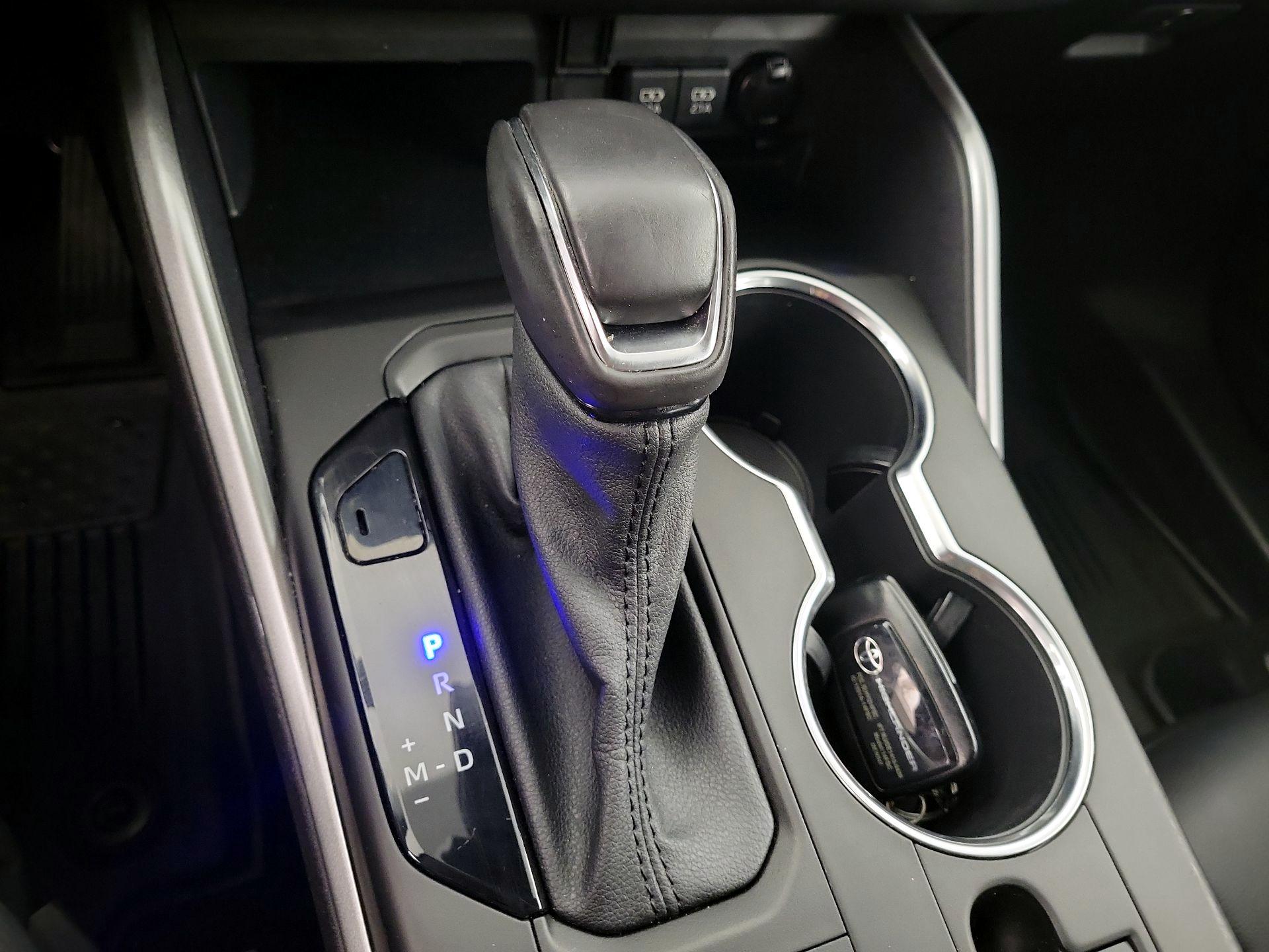 Thumbnail: 2021 Toyota Highlander - 16