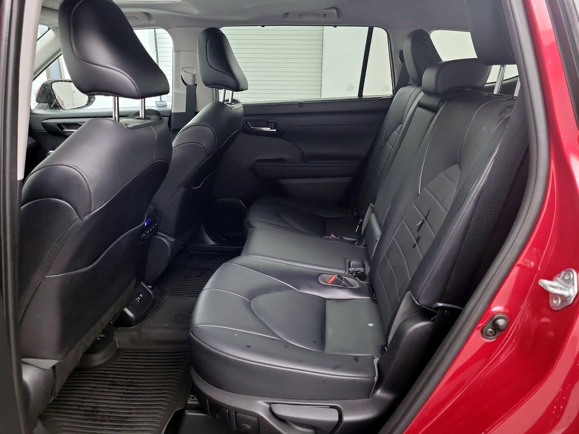 Thumbnail: 2021 Toyota Highlander - 19