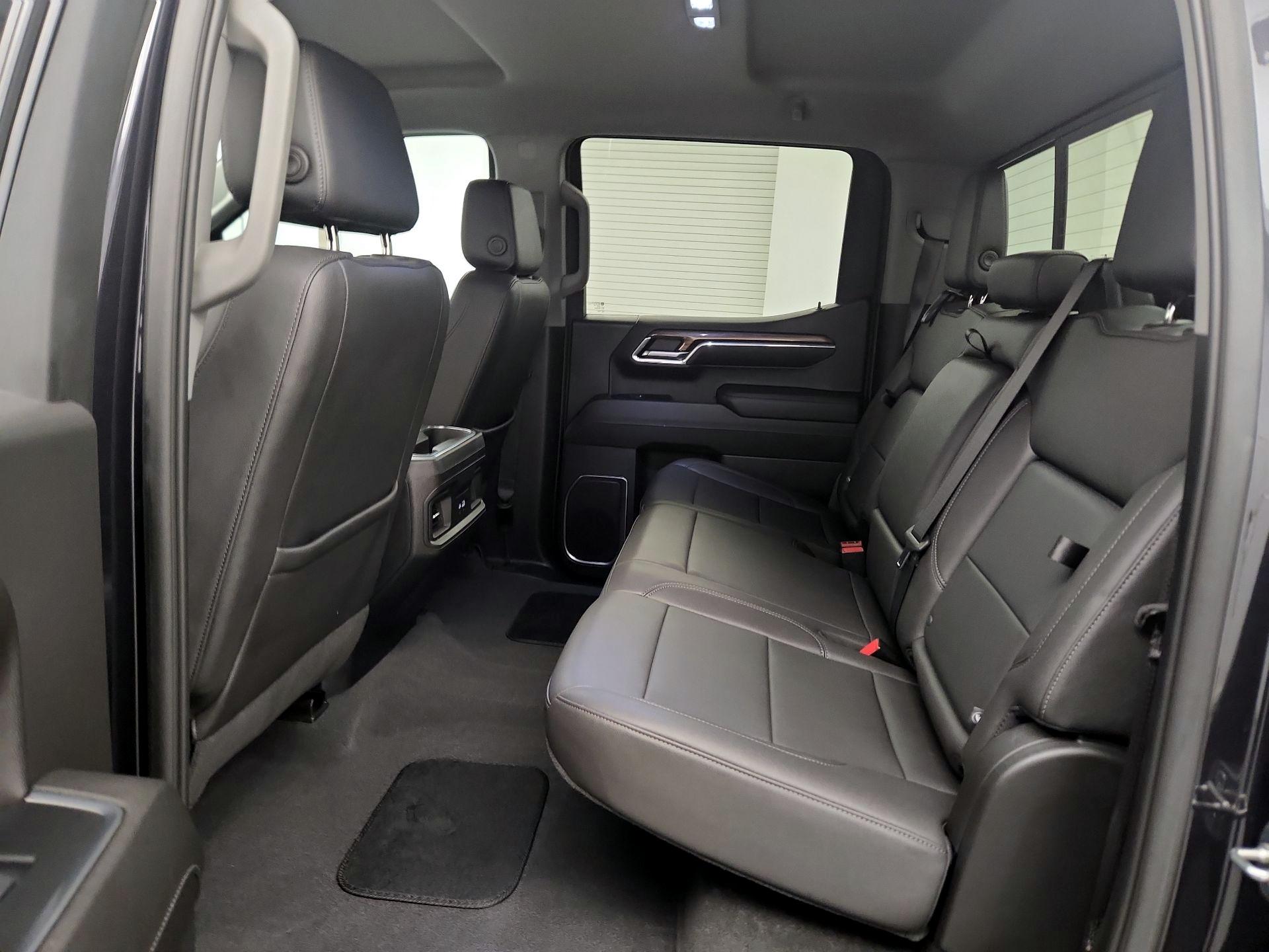 Thumbnail: 2023 Chevrolet Silverado 1500 - 17