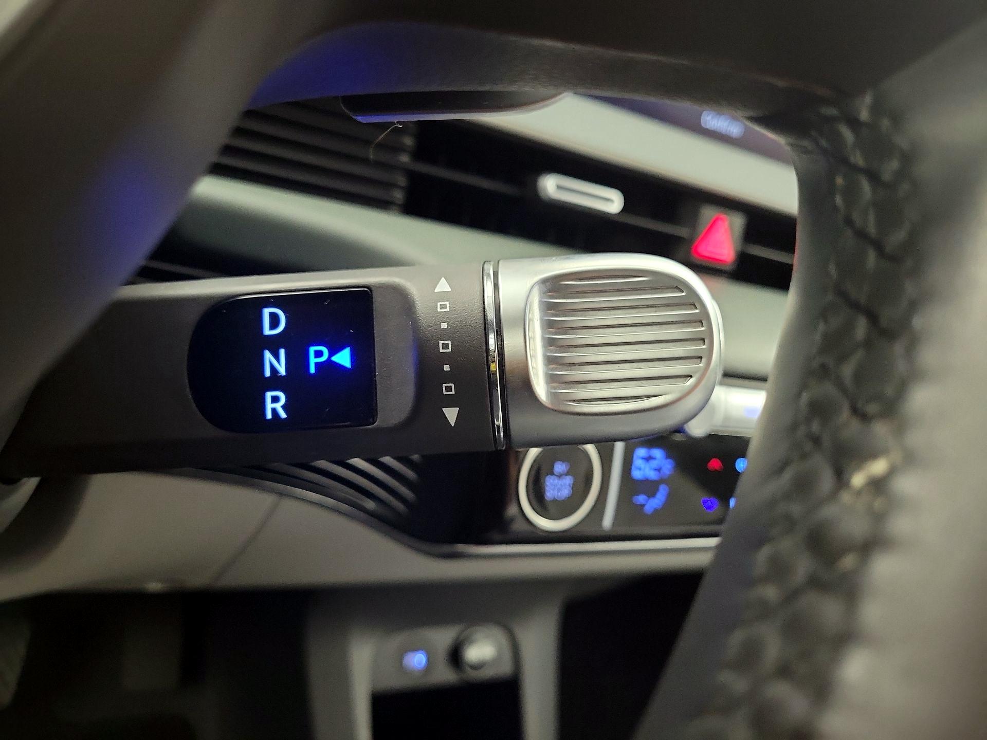 Thumbnail: 2023 Hyundai Ioniq 5 - 16