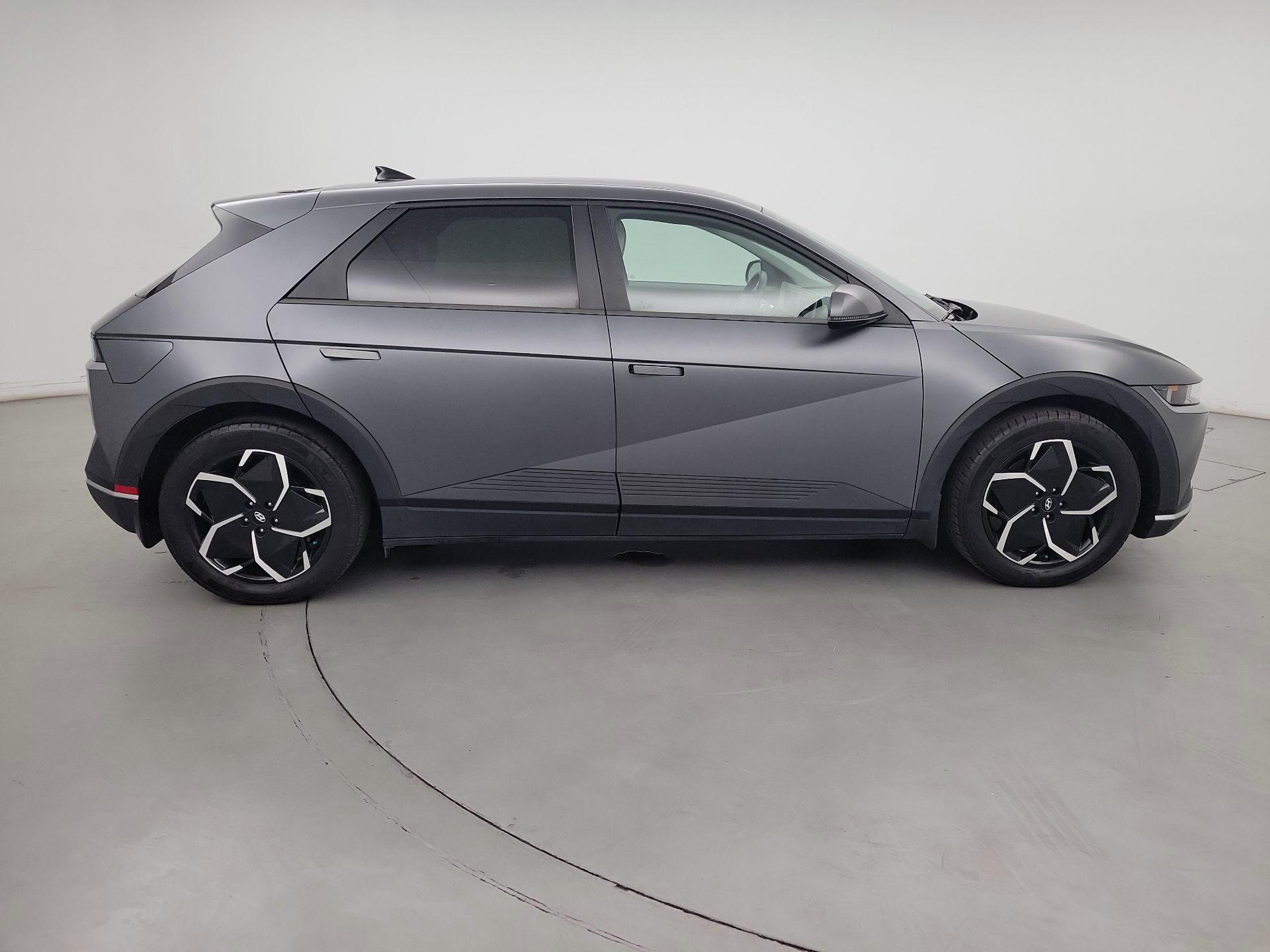 Thumbnail: 2023 Hyundai Ioniq 5 - 4