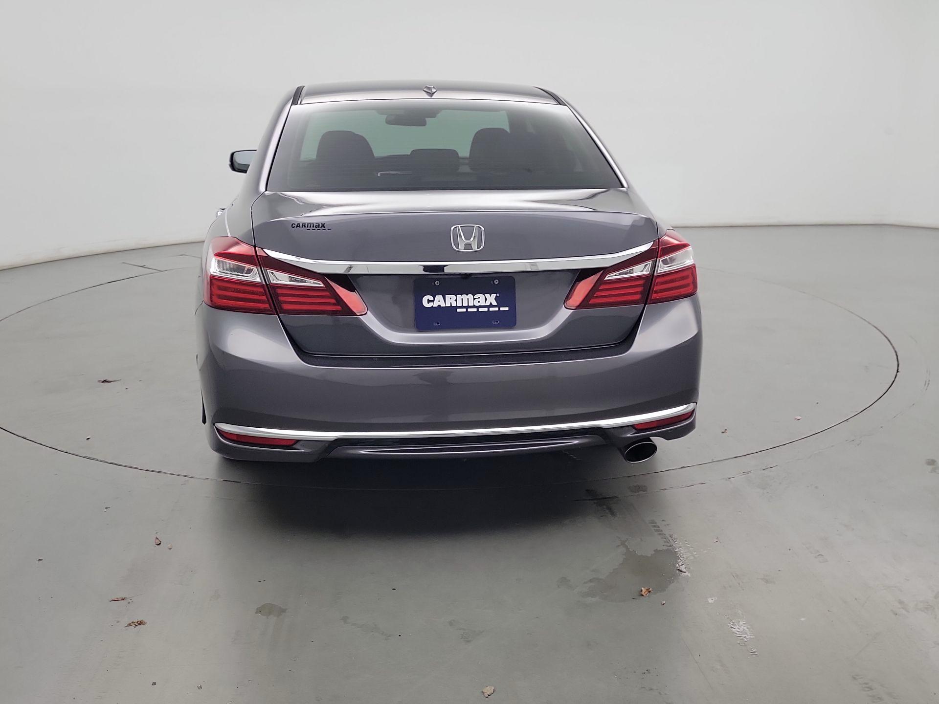 Thumbnail: 2016 Honda Accord - 6
