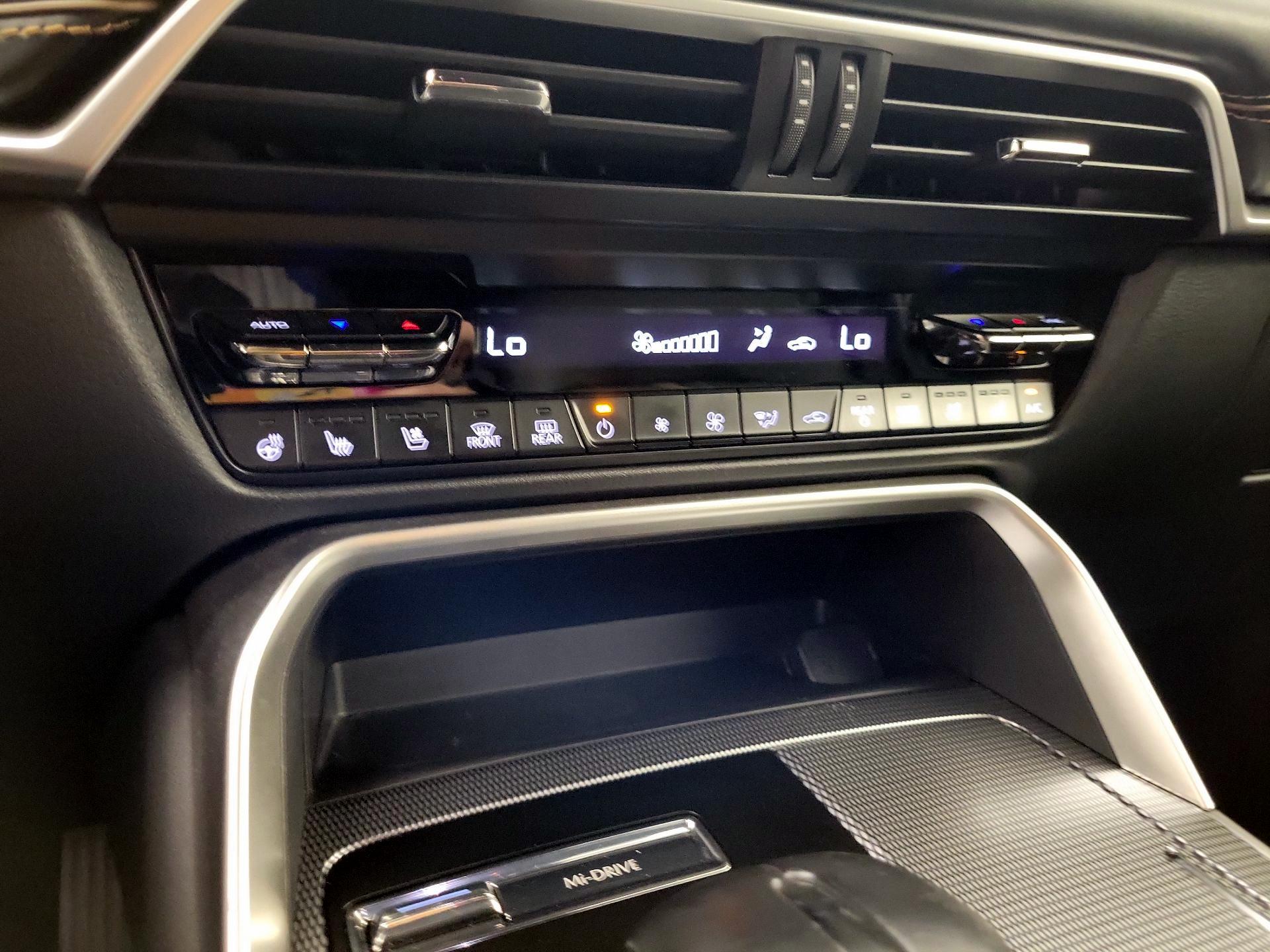 Thumbnail: 2024 Mazda CX-90 - 15