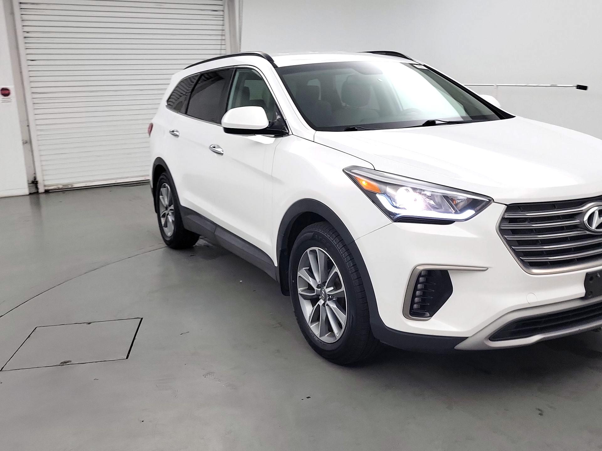Thumbnail: 2017 Hyundai Santa Fe - 1