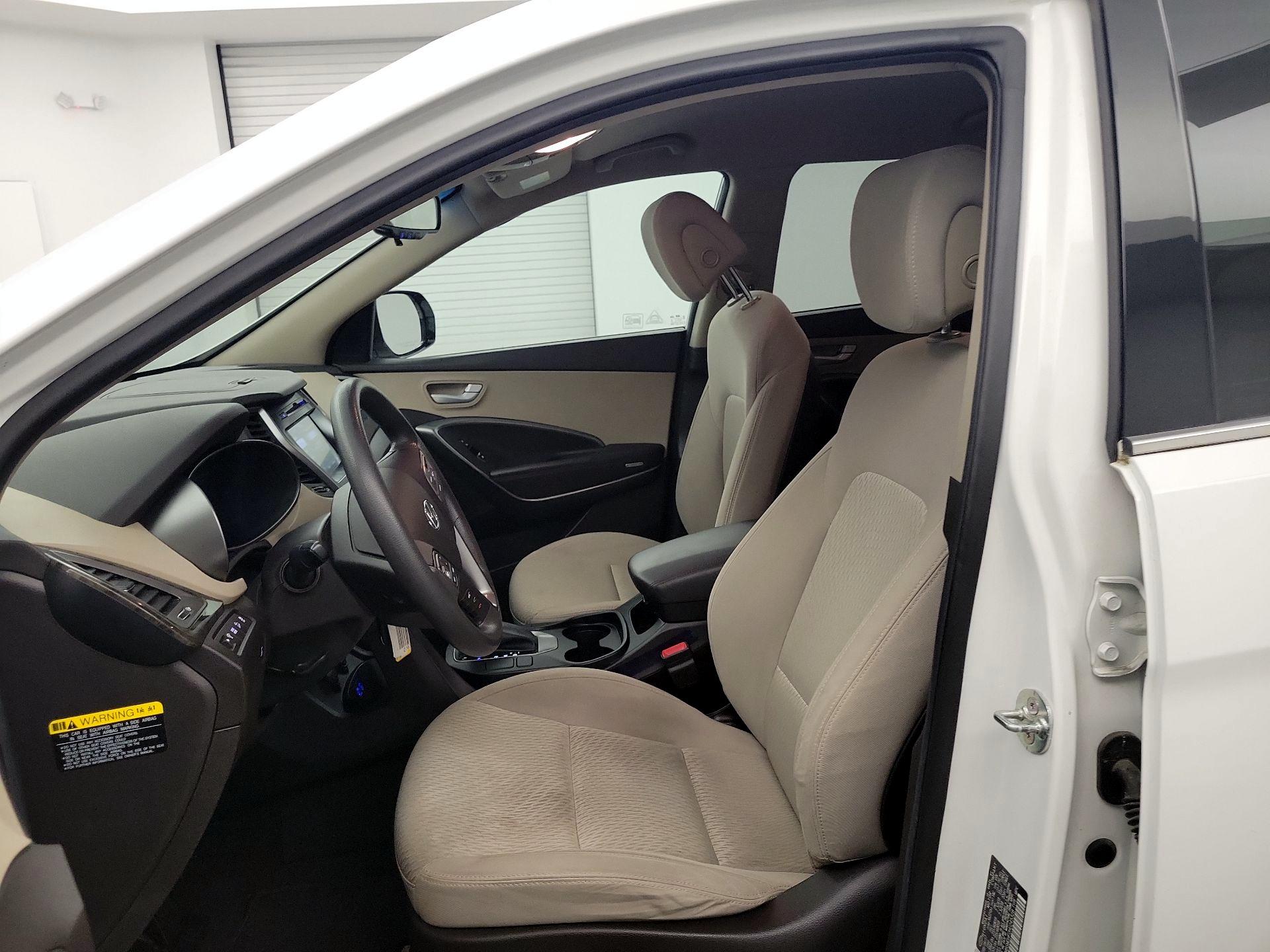 Thumbnail: 2017 Hyundai Santa Fe - 9