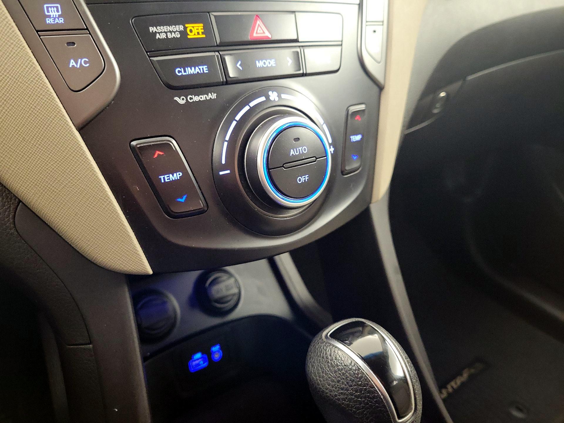 Thumbnail: 2017 Hyundai Santa Fe - 14