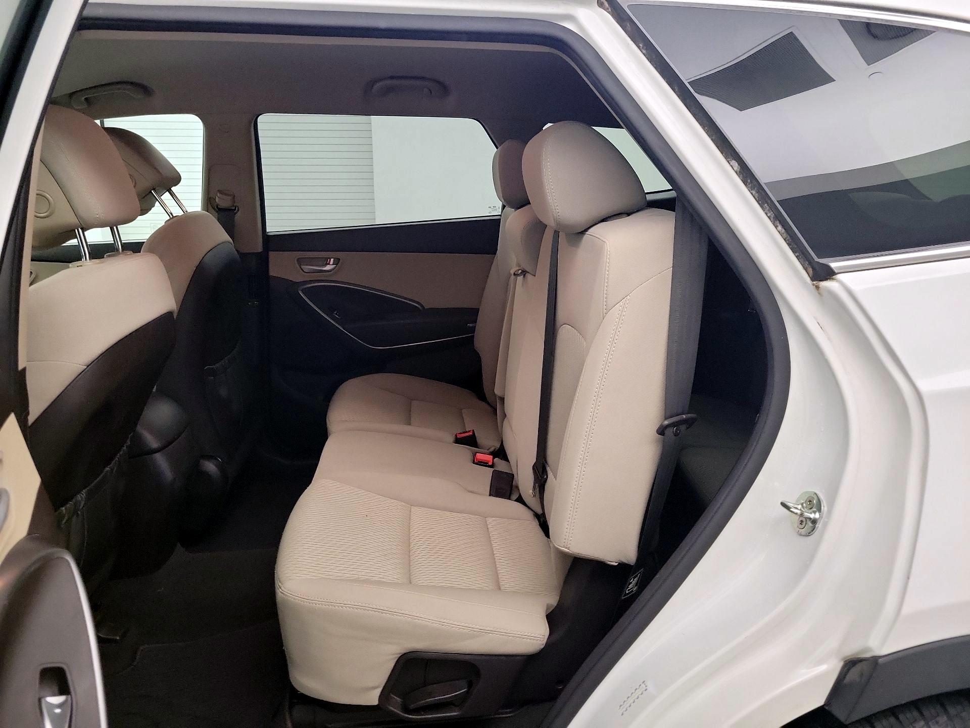 Thumbnail: 2017 Hyundai Santa Fe - 17