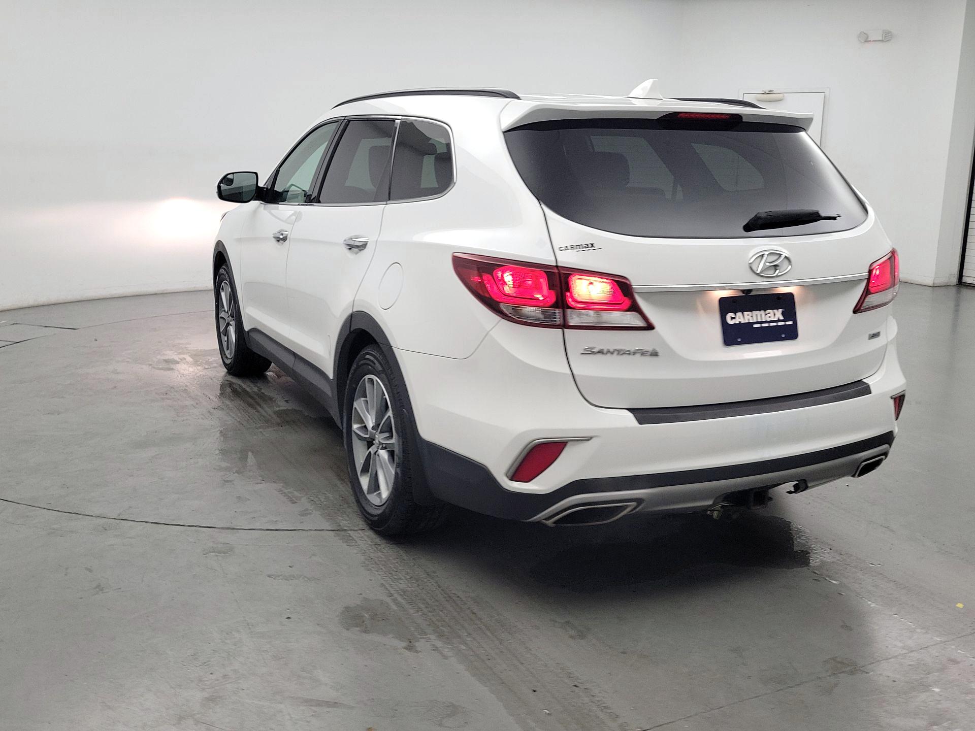 Thumbnail: 2017 Hyundai Santa Fe - 7