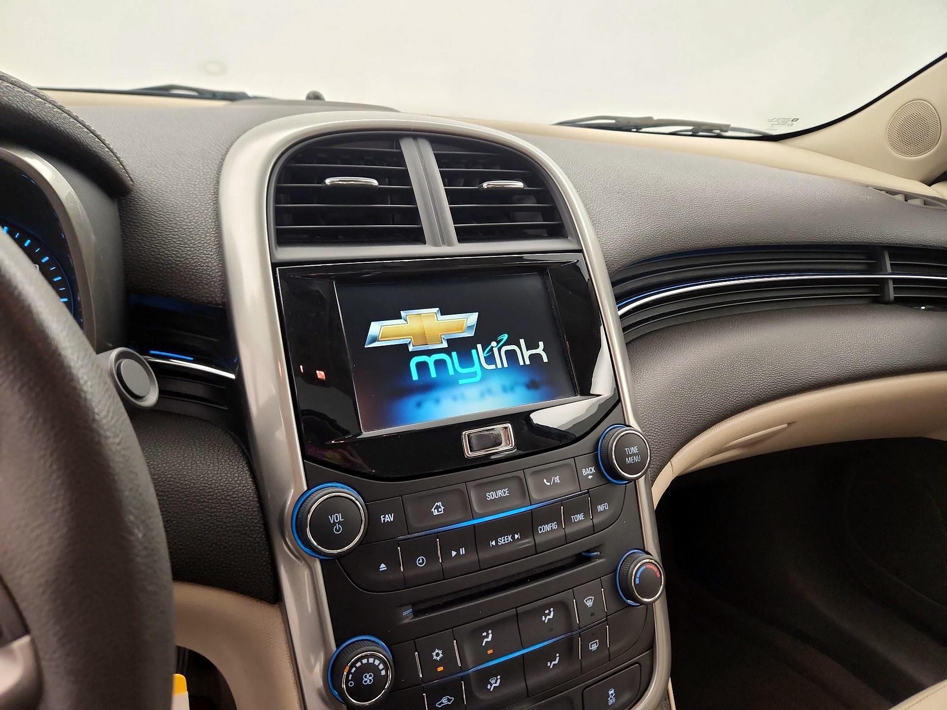 Thumbnail: 2016 Chevrolet Malibu - 13