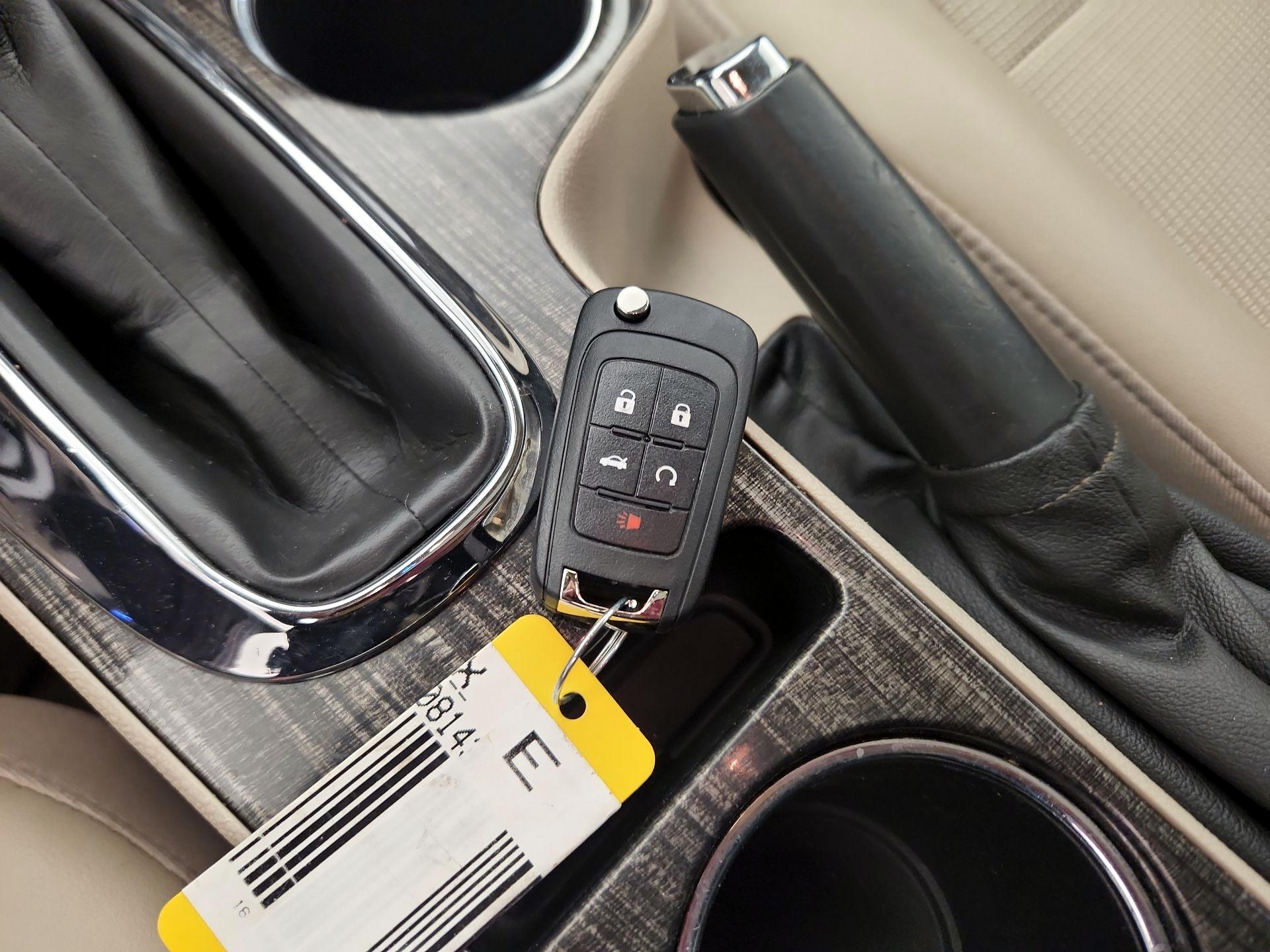 Thumbnail: 2016 Chevrolet Malibu - 20