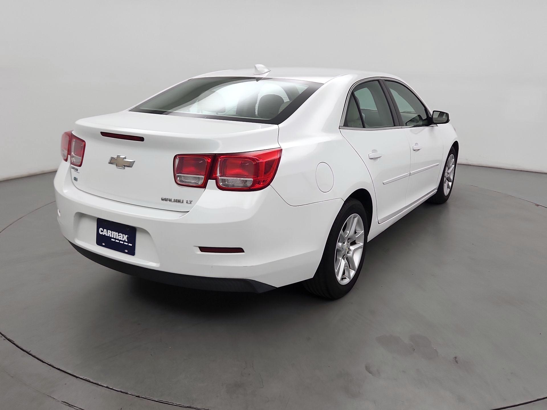 Thumbnail: 2016 Chevrolet Malibu - 5