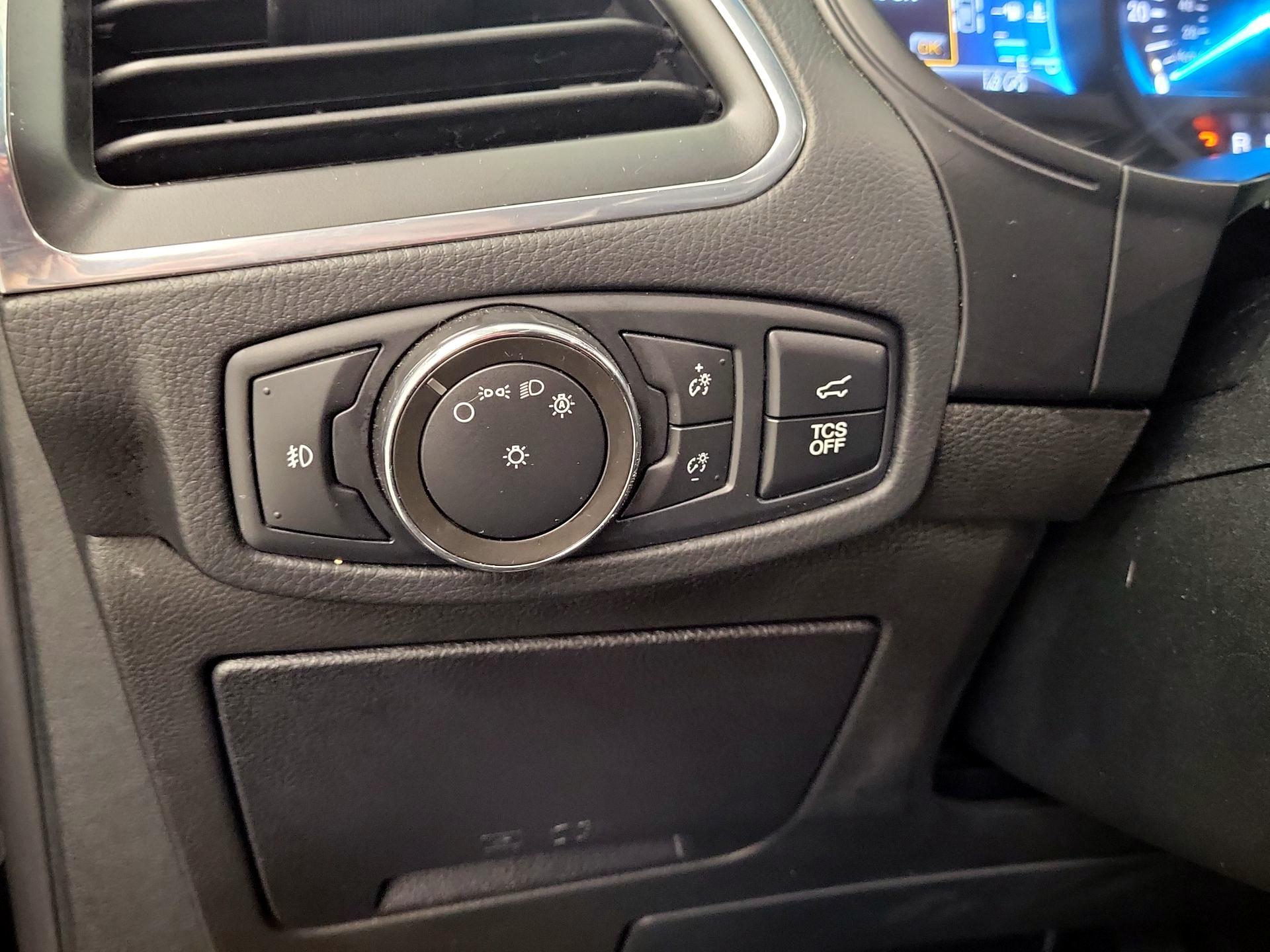 Thumbnail: 2022 Ford Edge - 11